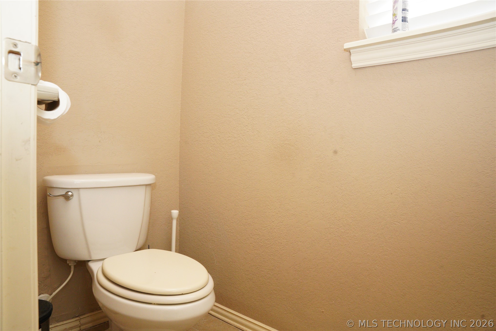 2312 E Queens Street Property Photo 19