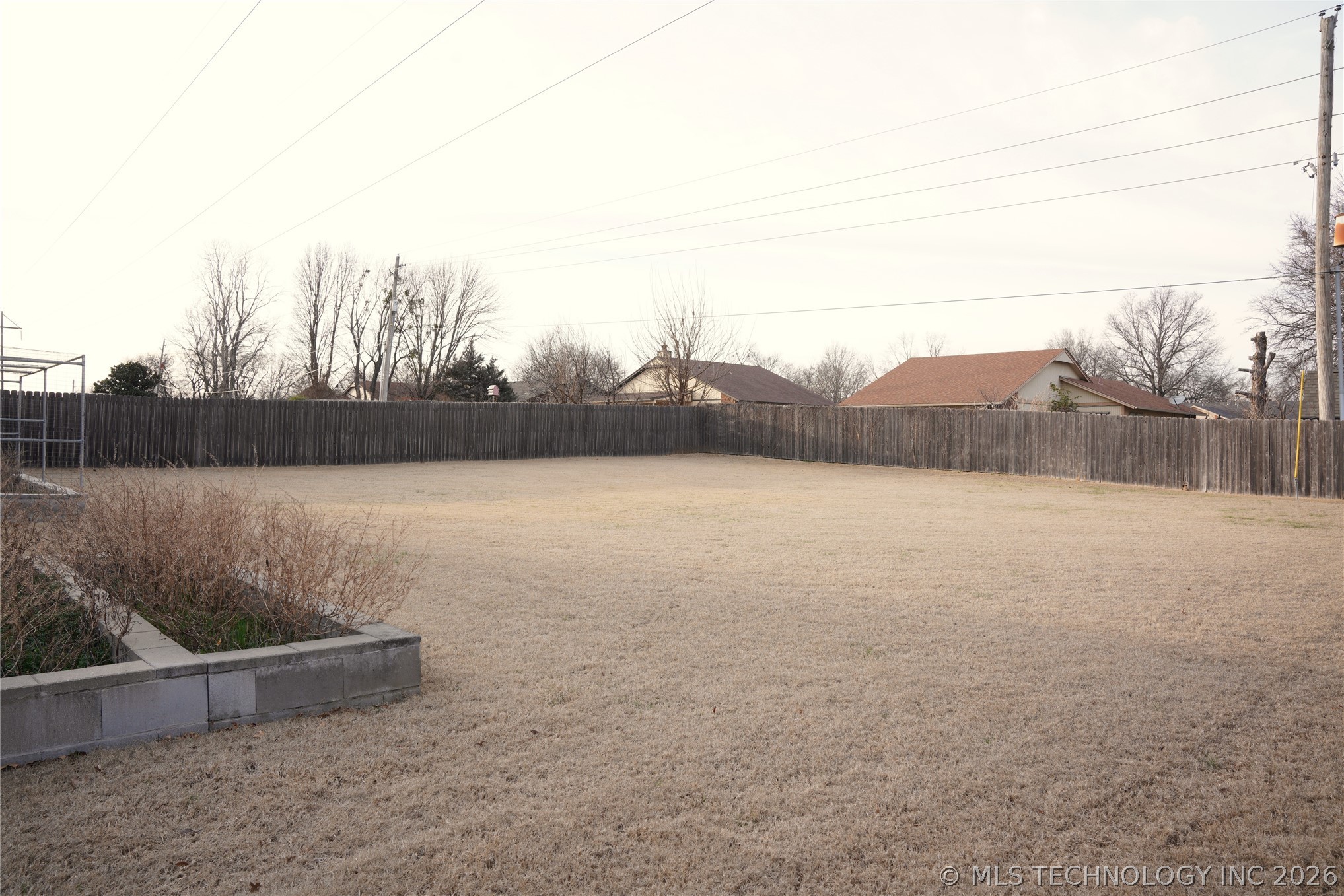 2312 E Queens Street Property Photo 29