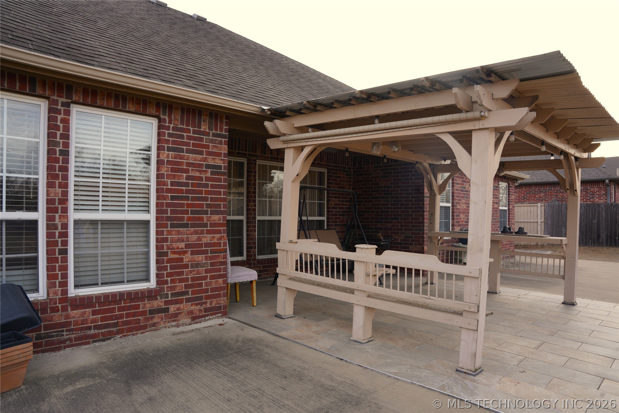 2312 E Queens Street Property Photo 34