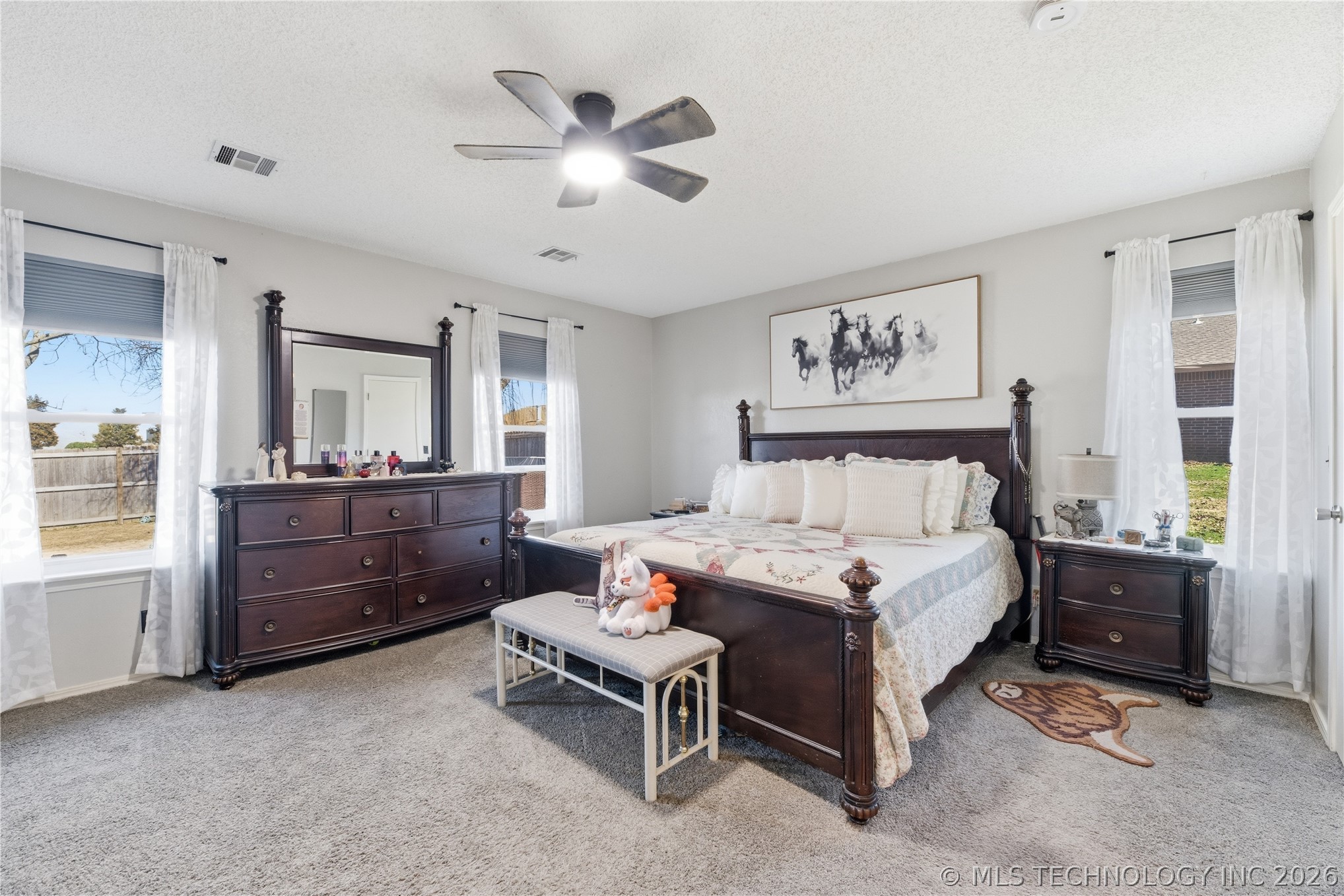 7209 S Peach Avenue Property Photo 14