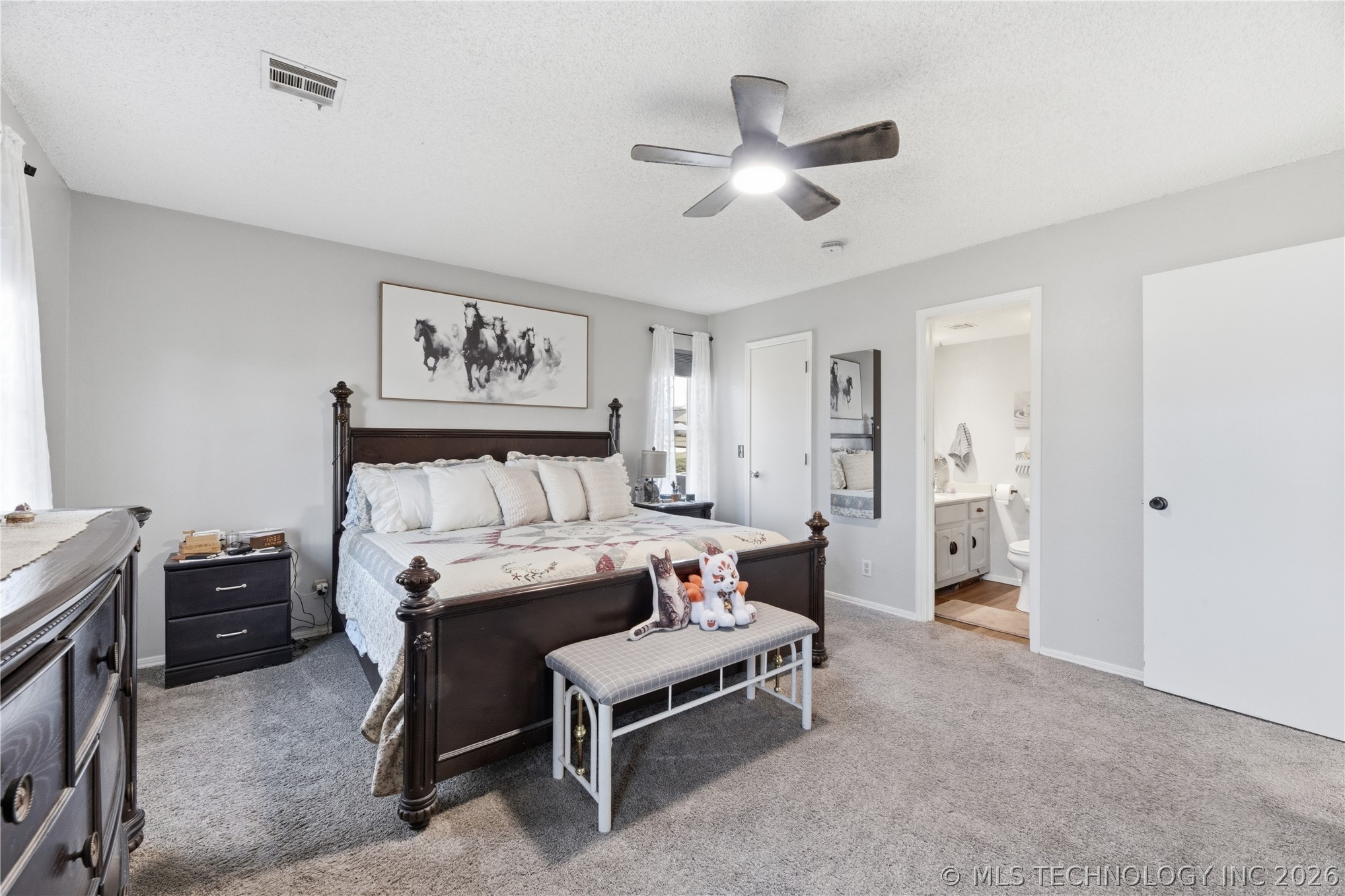 7209 S Peach Avenue Property Photo 15