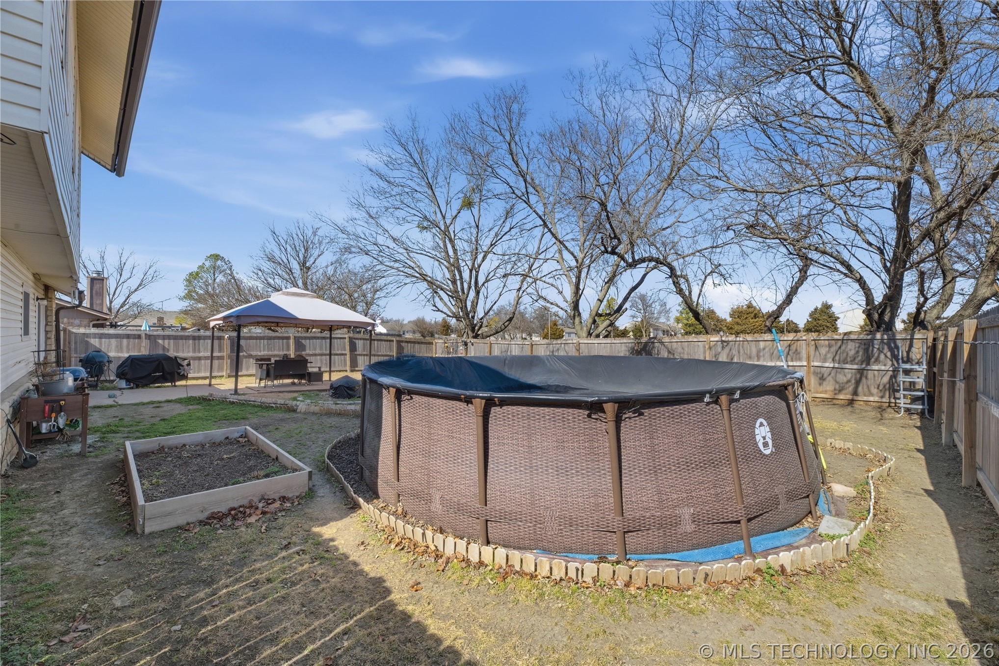 7209 S Peach Avenue Property Photo 28