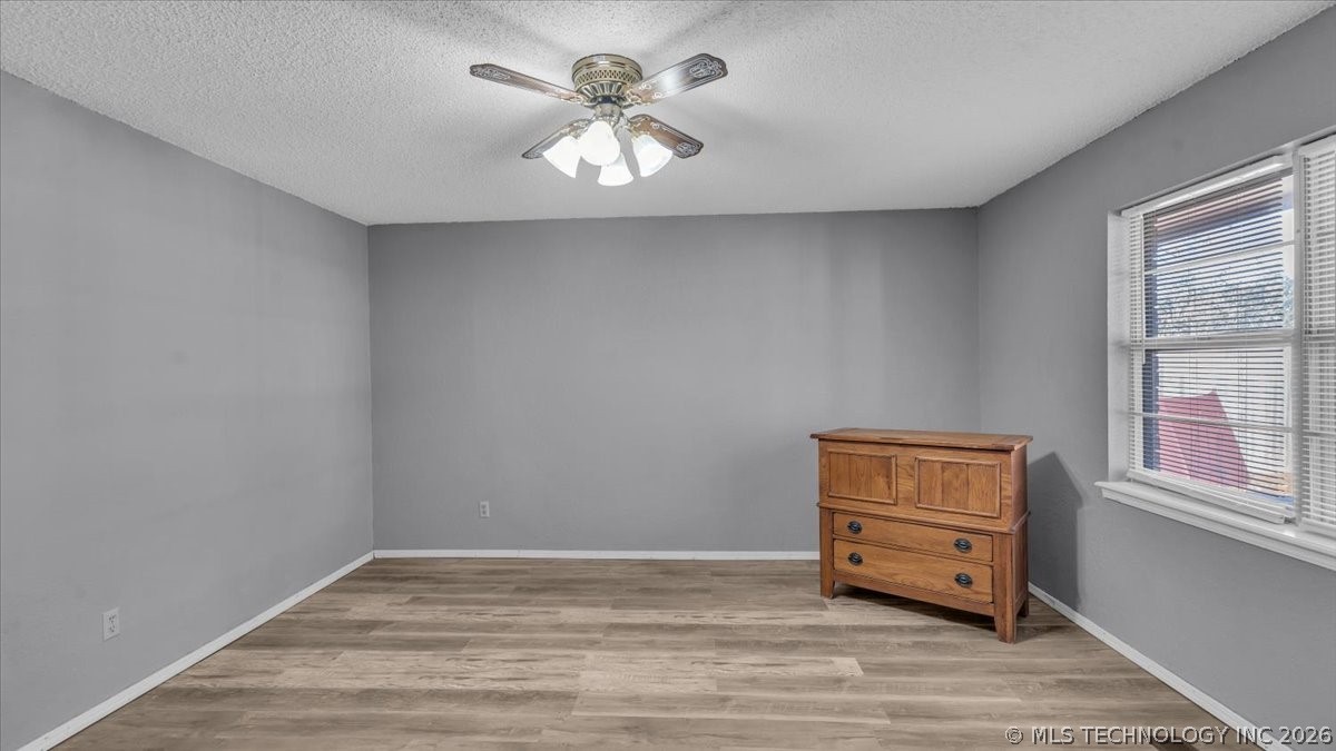 4009 S Maple Avenue Property Photo 23