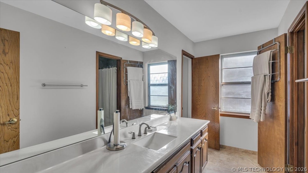 4009 S Maple Avenue Property Photo 24