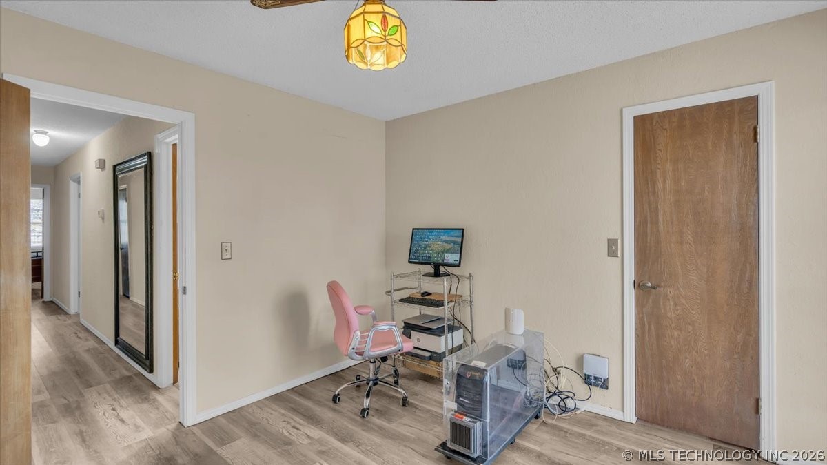 4009 S Maple Avenue Property Photo 27