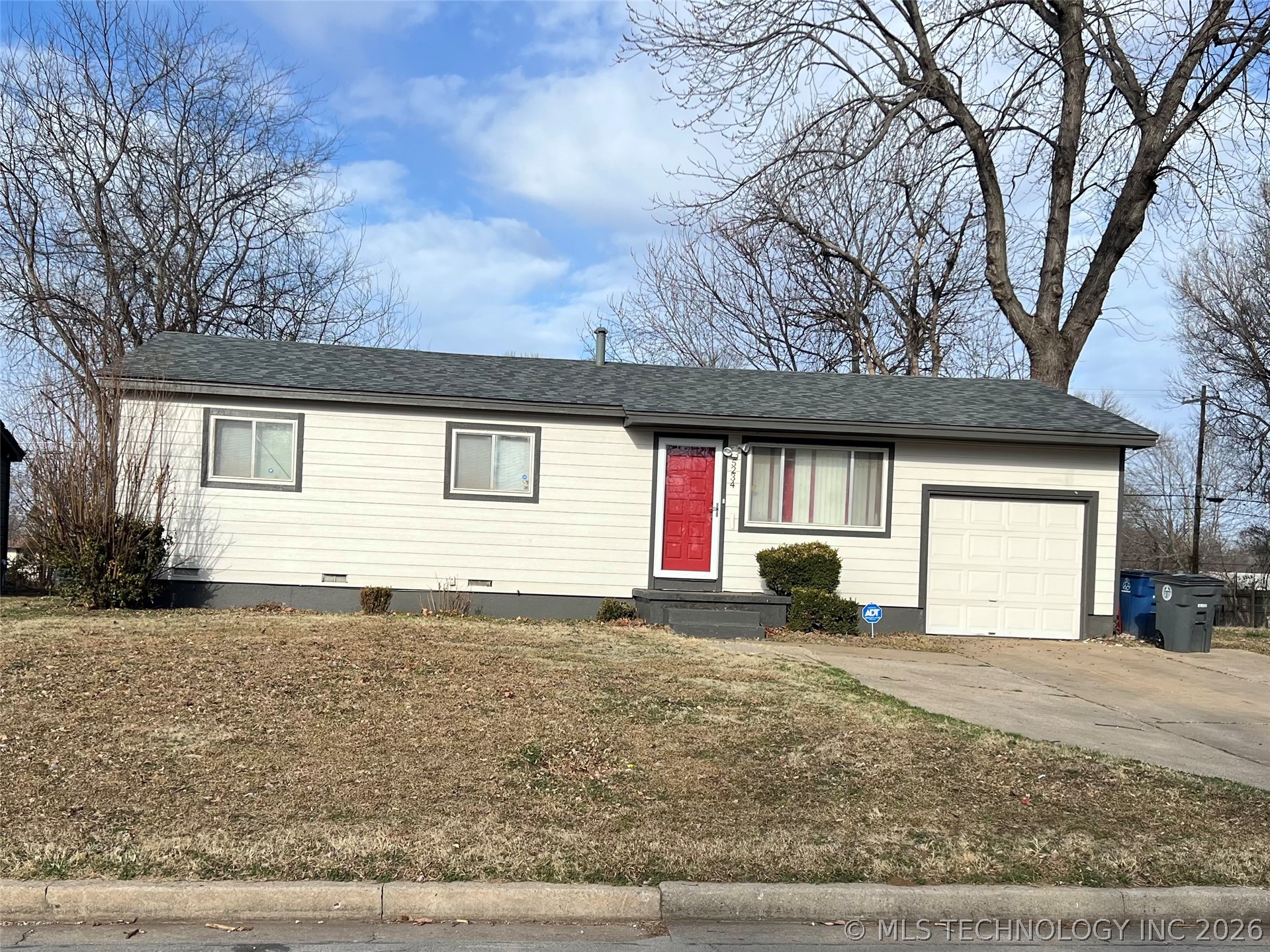5234 N Kenosha Avenue Property Photo 1