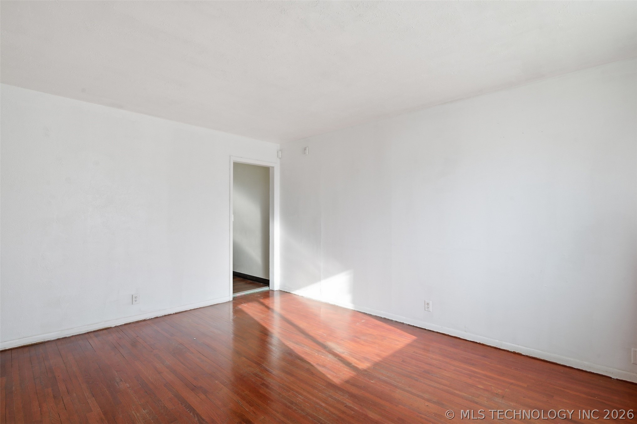 5234 N Kenosha Avenue Property Photo 8