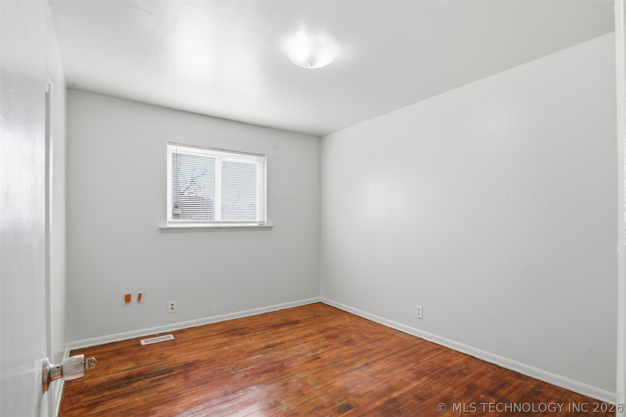 5234 N Kenosha Avenue Property Photo 14