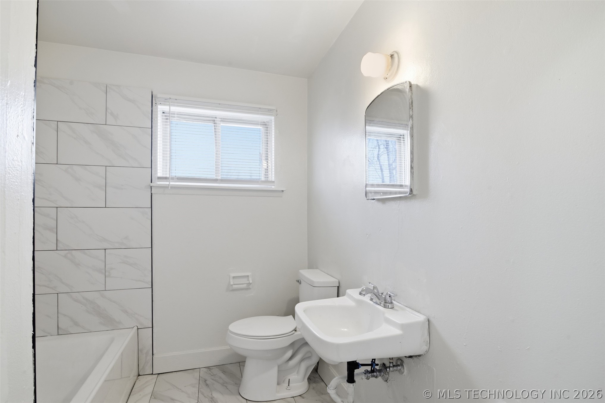 5234 N Kenosha Avenue Property Photo 16