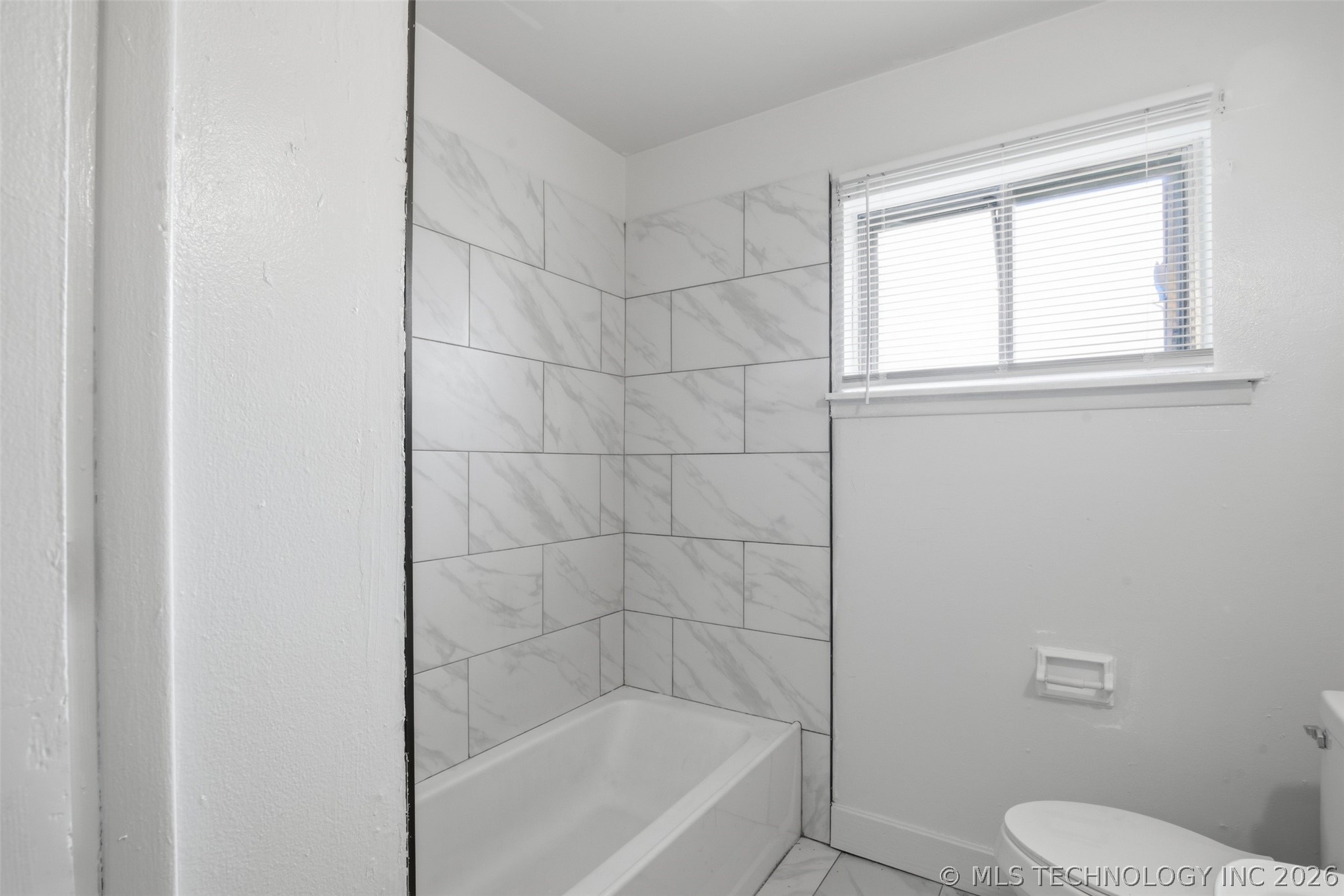5234 N Kenosha Avenue Property Photo 17