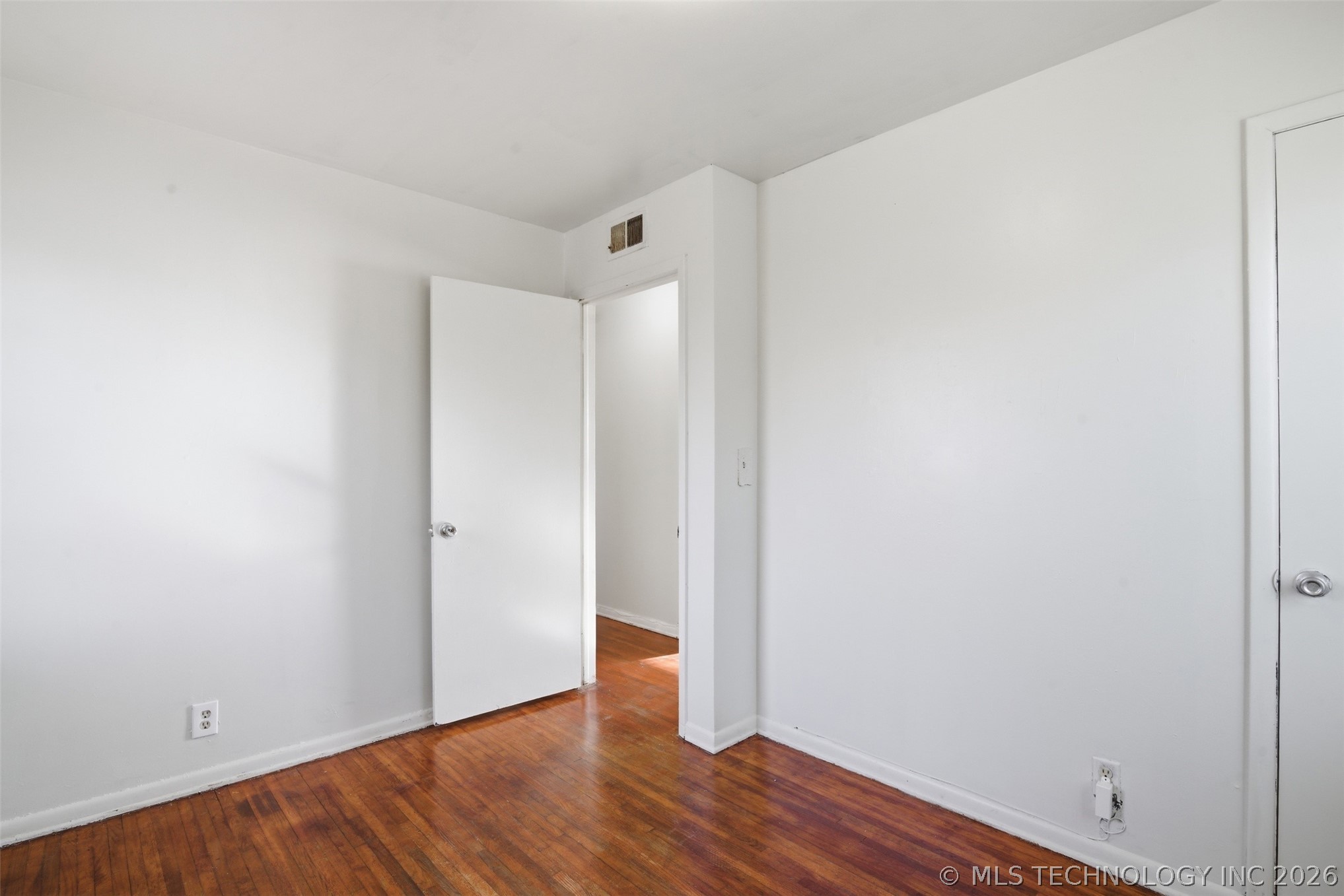 5234 N Kenosha Avenue Property Photo 20