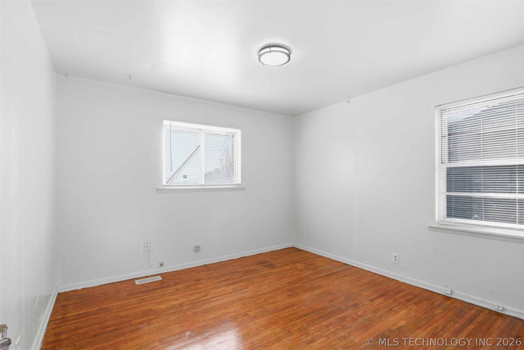 5234 N Kenosha Avenue Property Photo 21