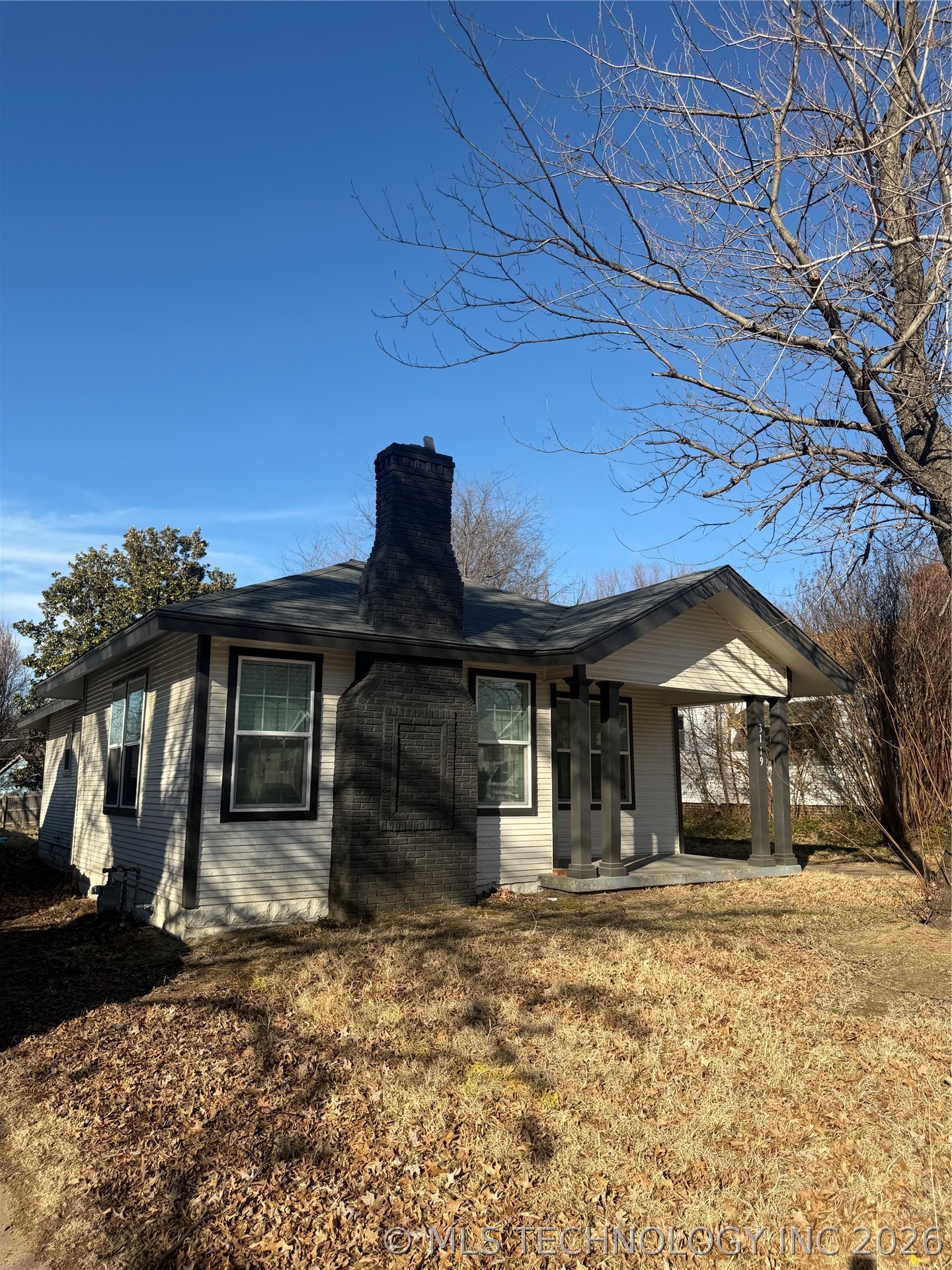 3119 E 3rd Street Property Photo 5