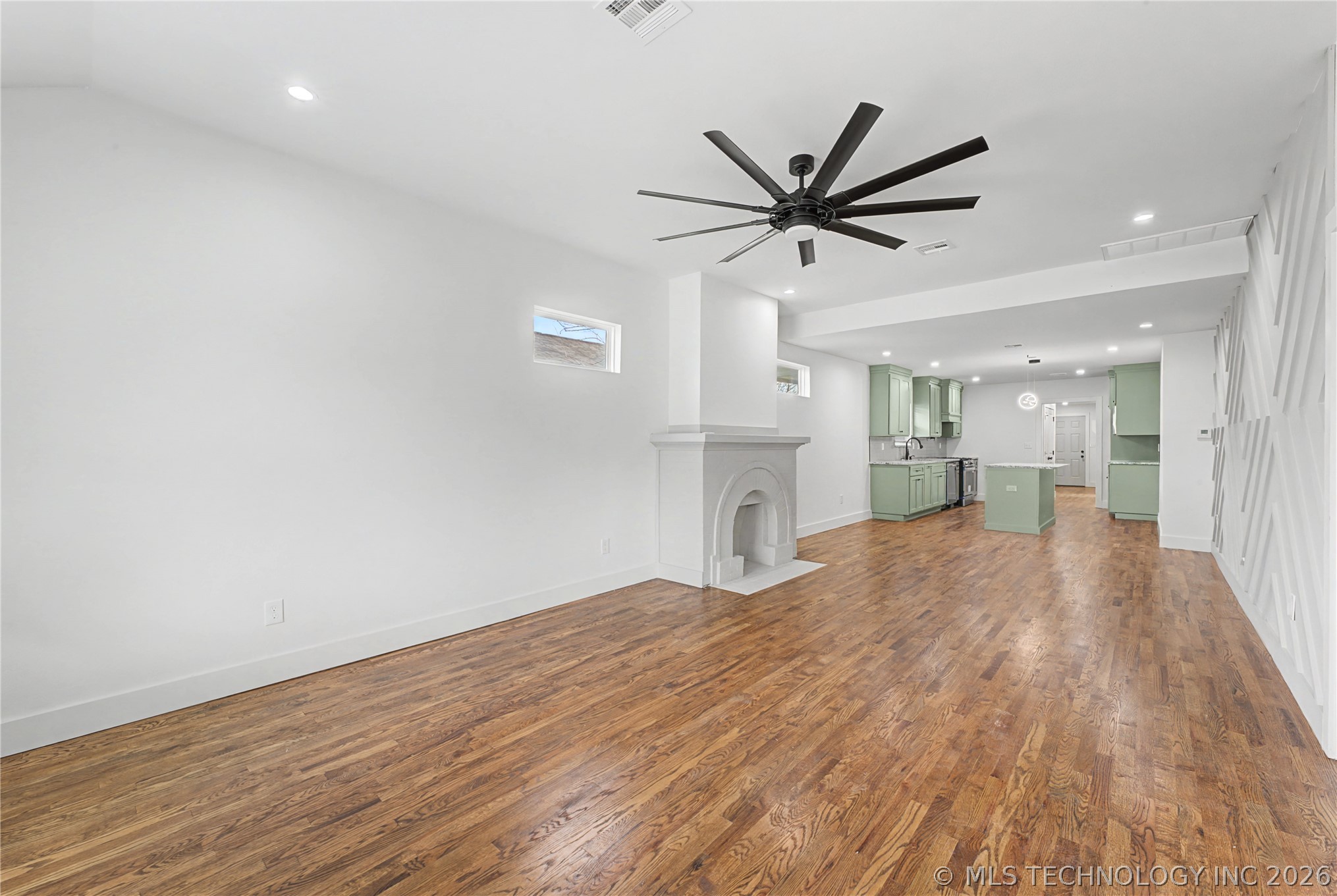 1337 N Boston Place Property Photo 9