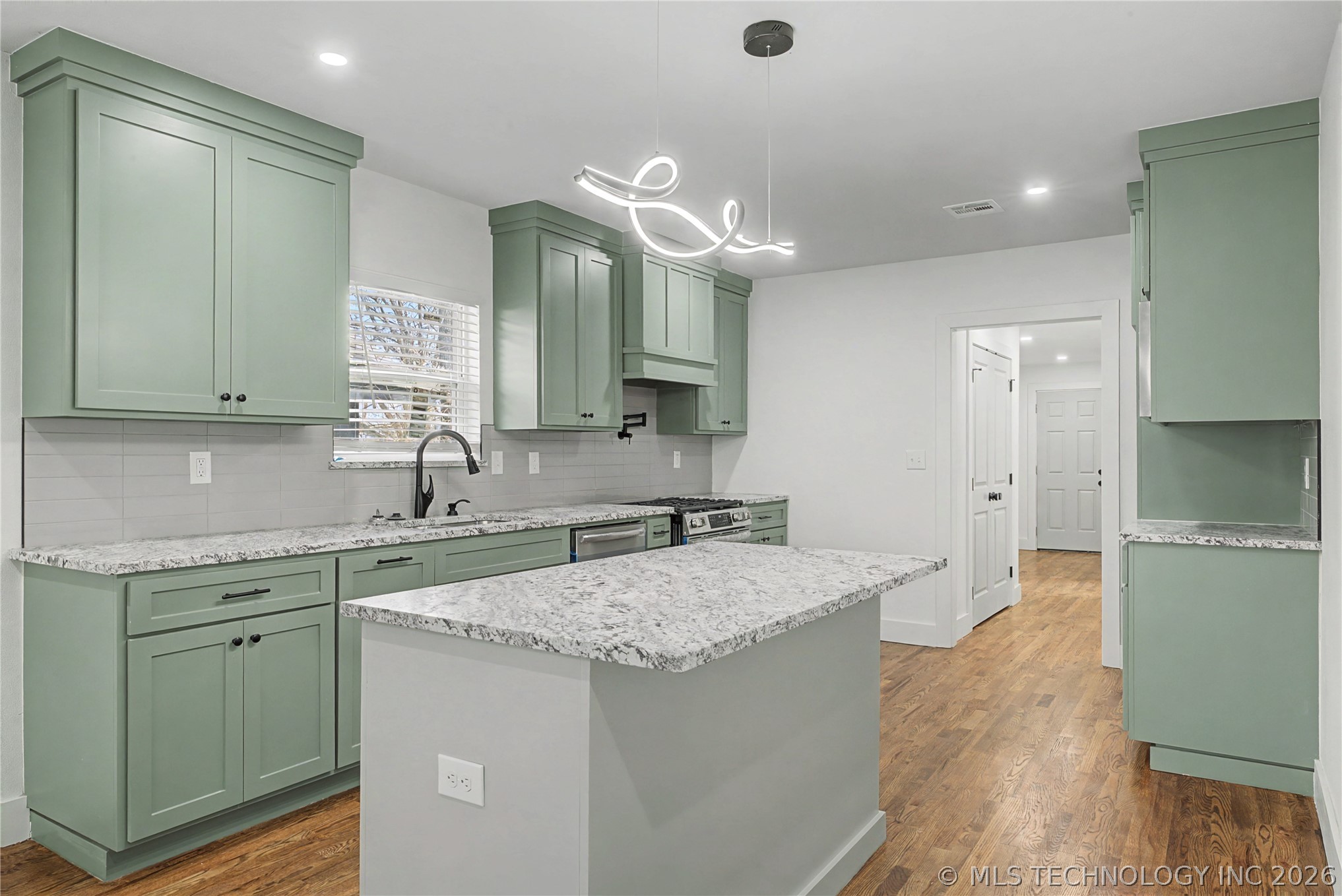 1337 N Boston Place Property Photo 11