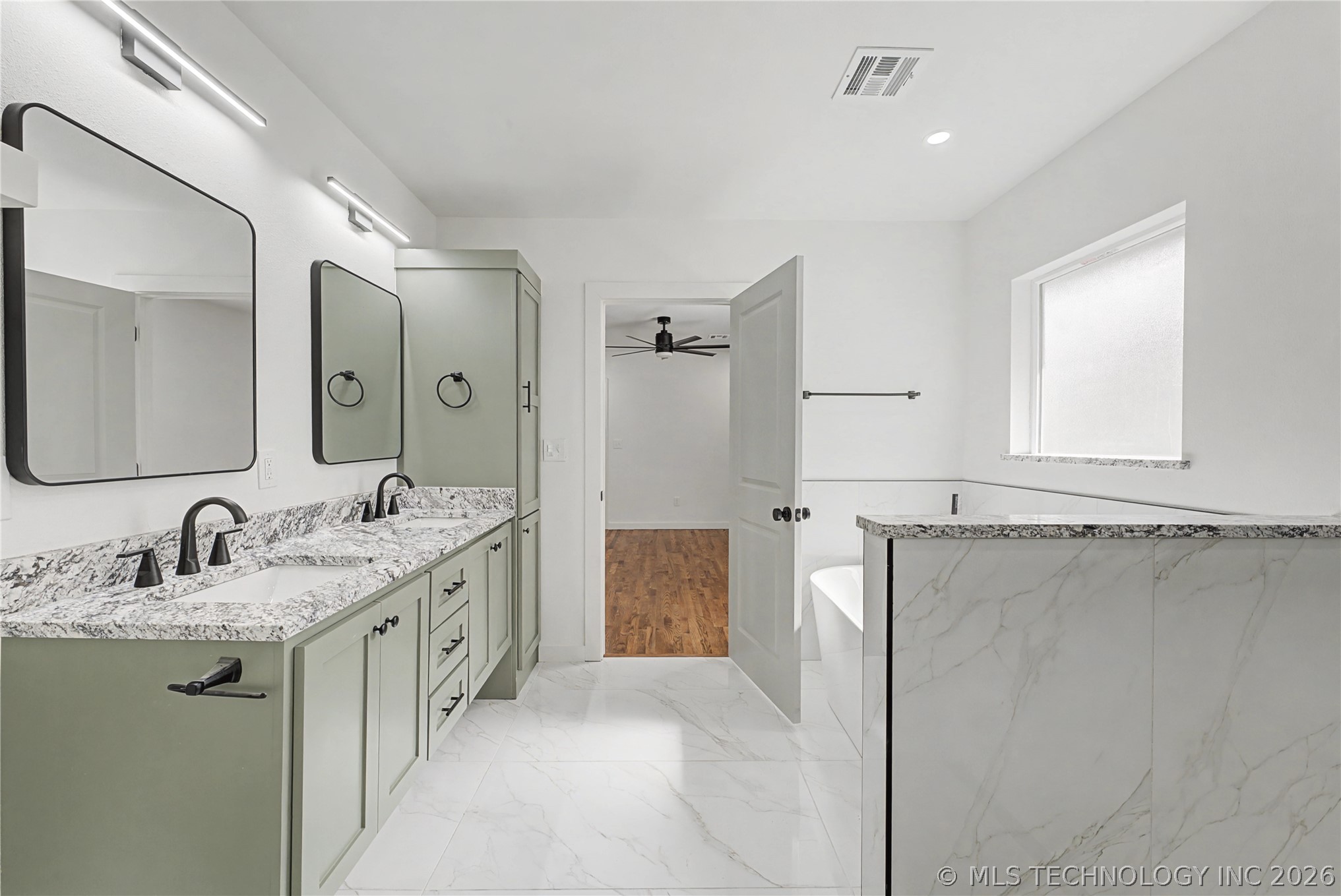 1337 N Boston Place Property Photo 18