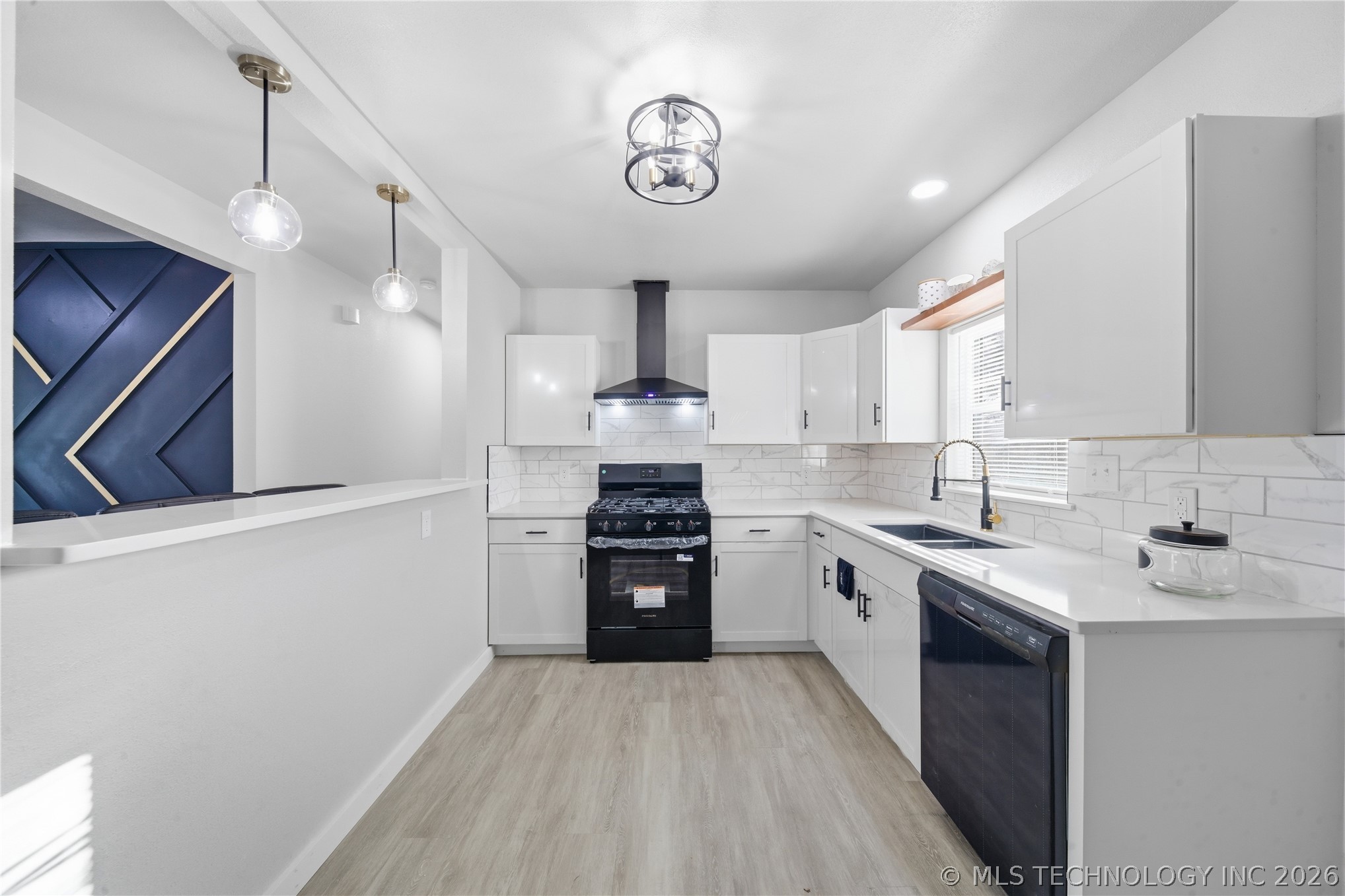 2301 Denver Street Property Photo 11
