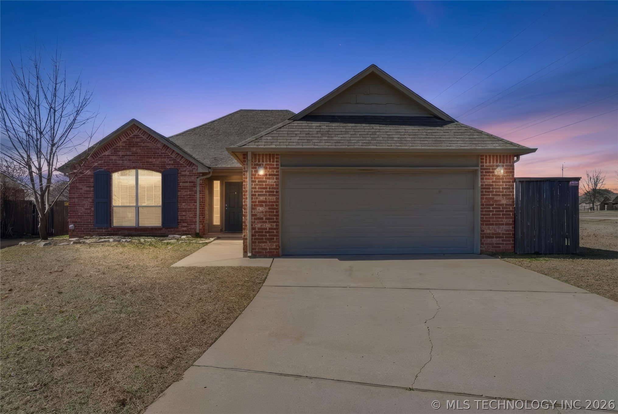 11602 S Mulberry Lane Property Photo 2