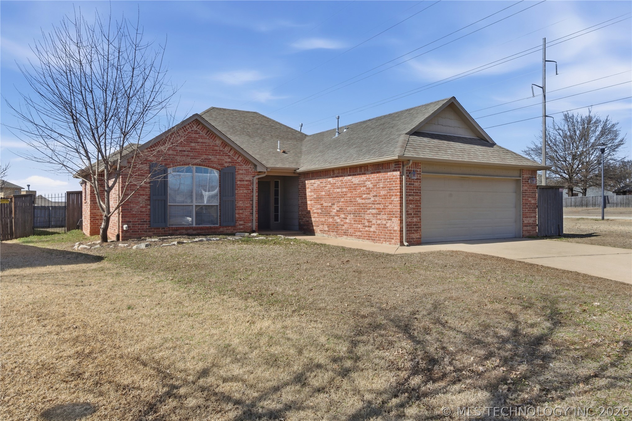 11602 S Mulberry Lane Property Photo 3