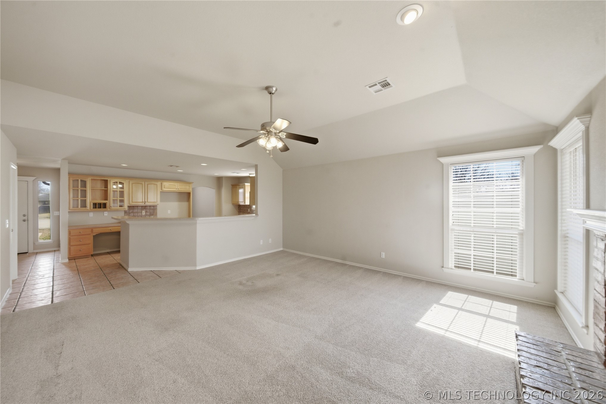 11602 S Mulberry Lane Property Photo 6