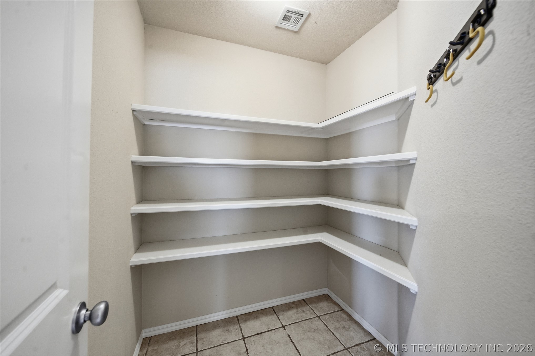 11602 S Mulberry Lane Property Photo 11