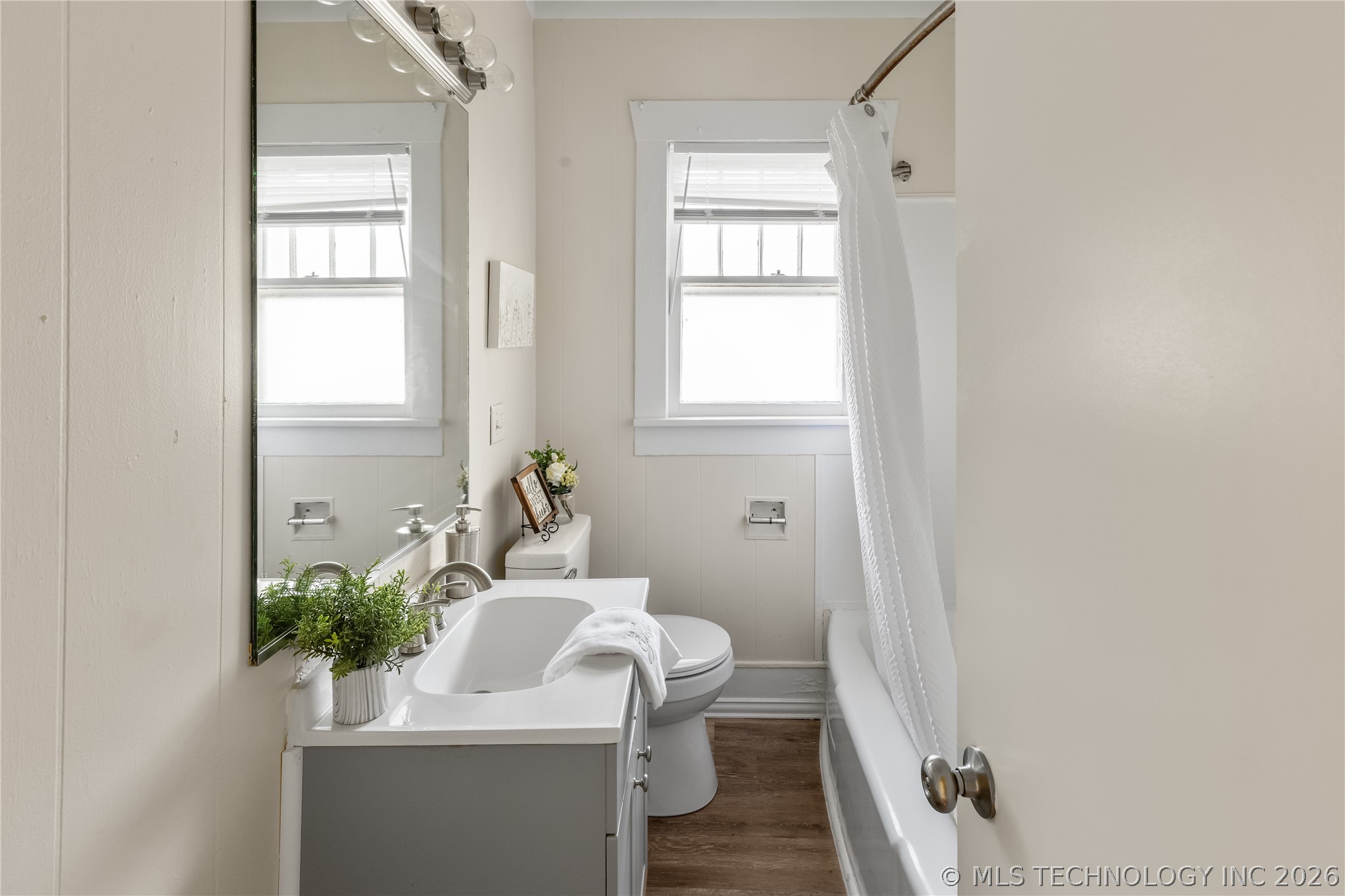 706 D Nw Property Photo 13