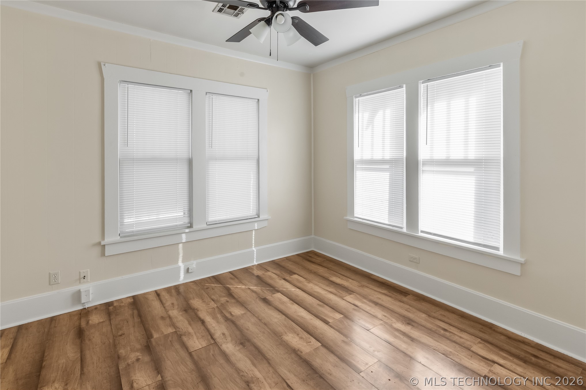 706 D Nw Property Photo 14