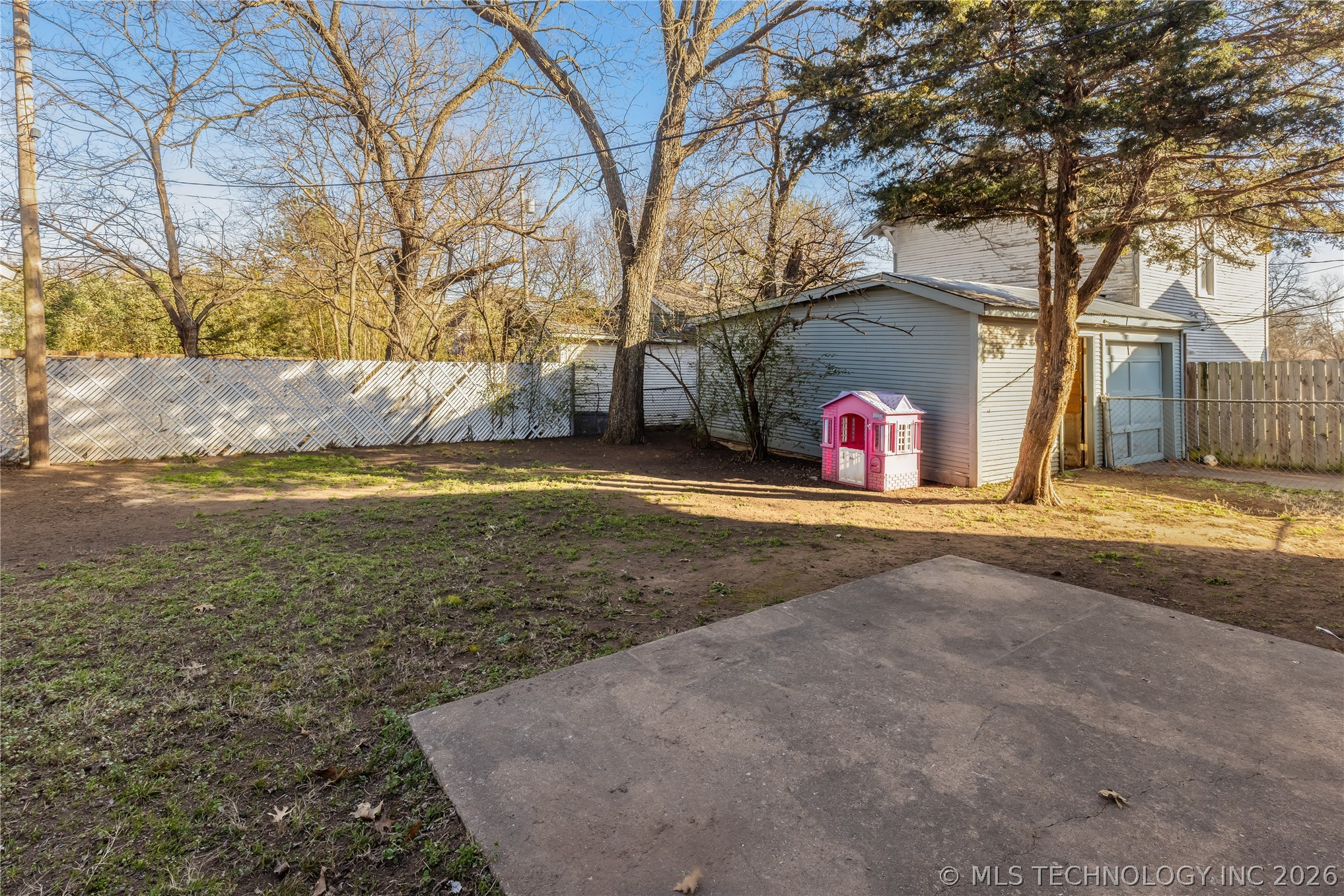 706 D Nw Property Photo 19