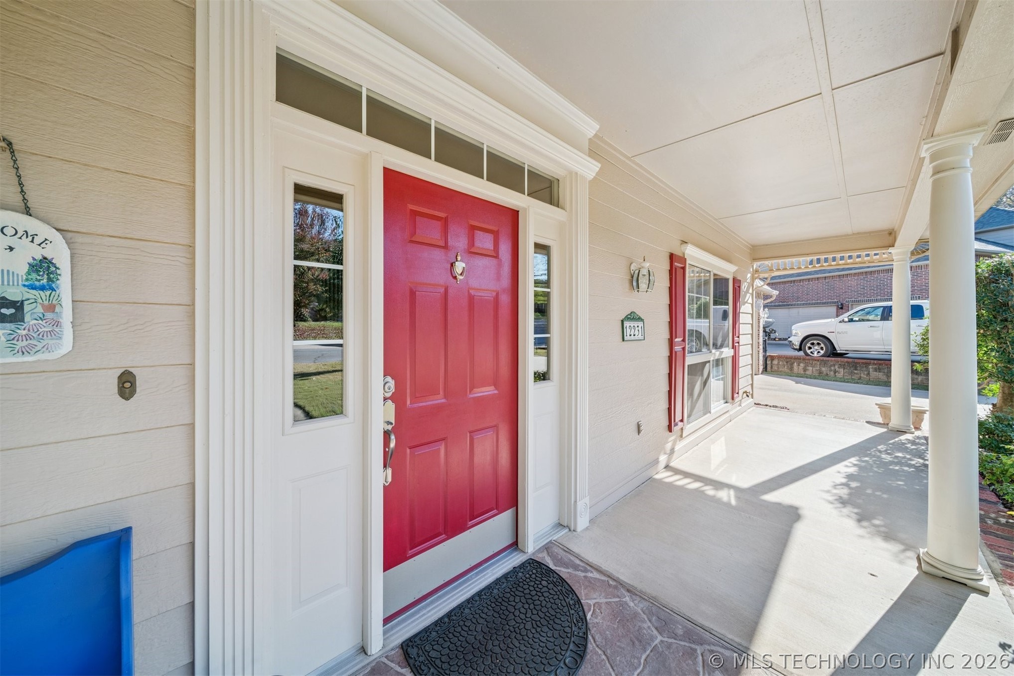 12231 S 18th Avenue E Property Photo 5