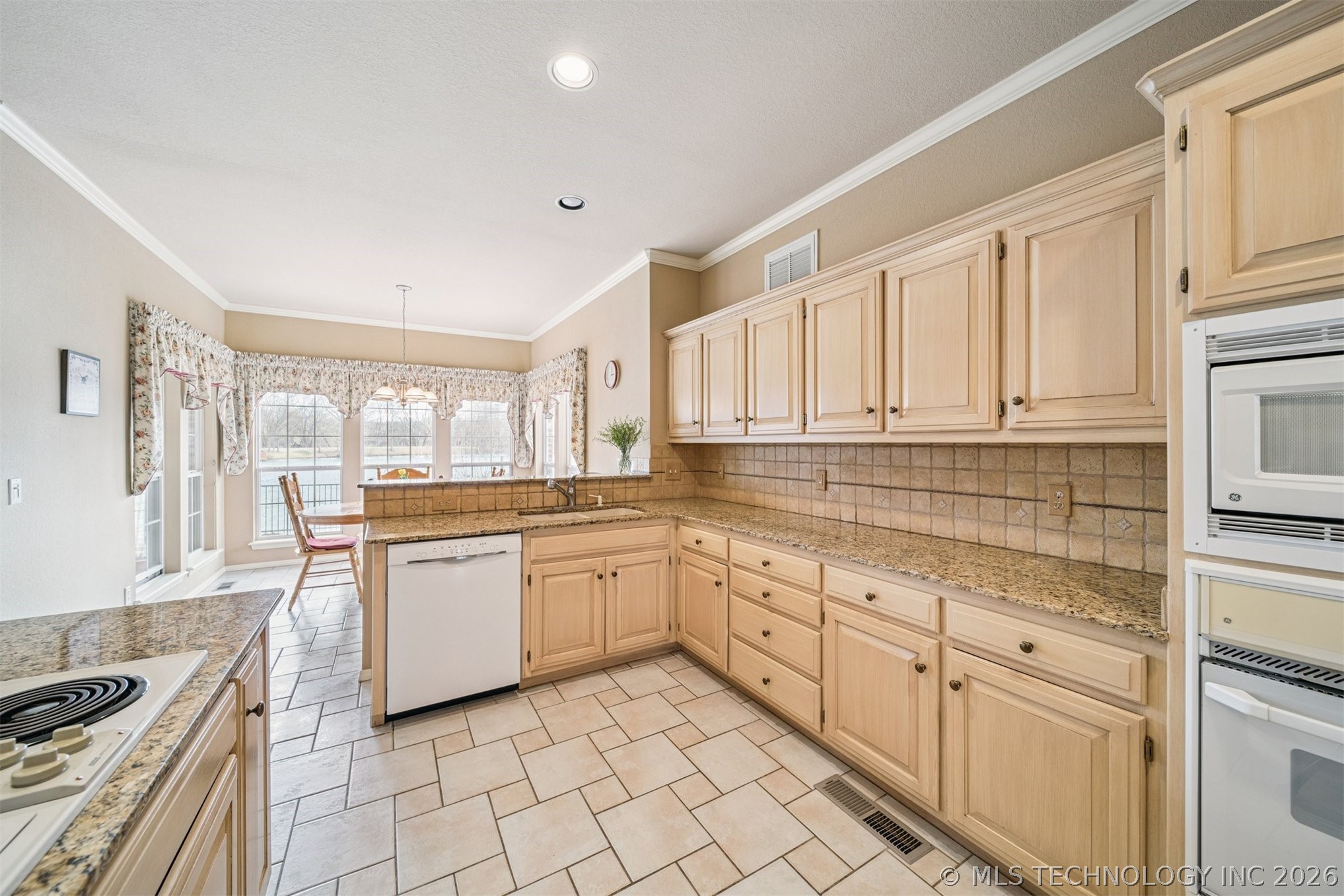 12231 S 18th Avenue E Property Photo 19