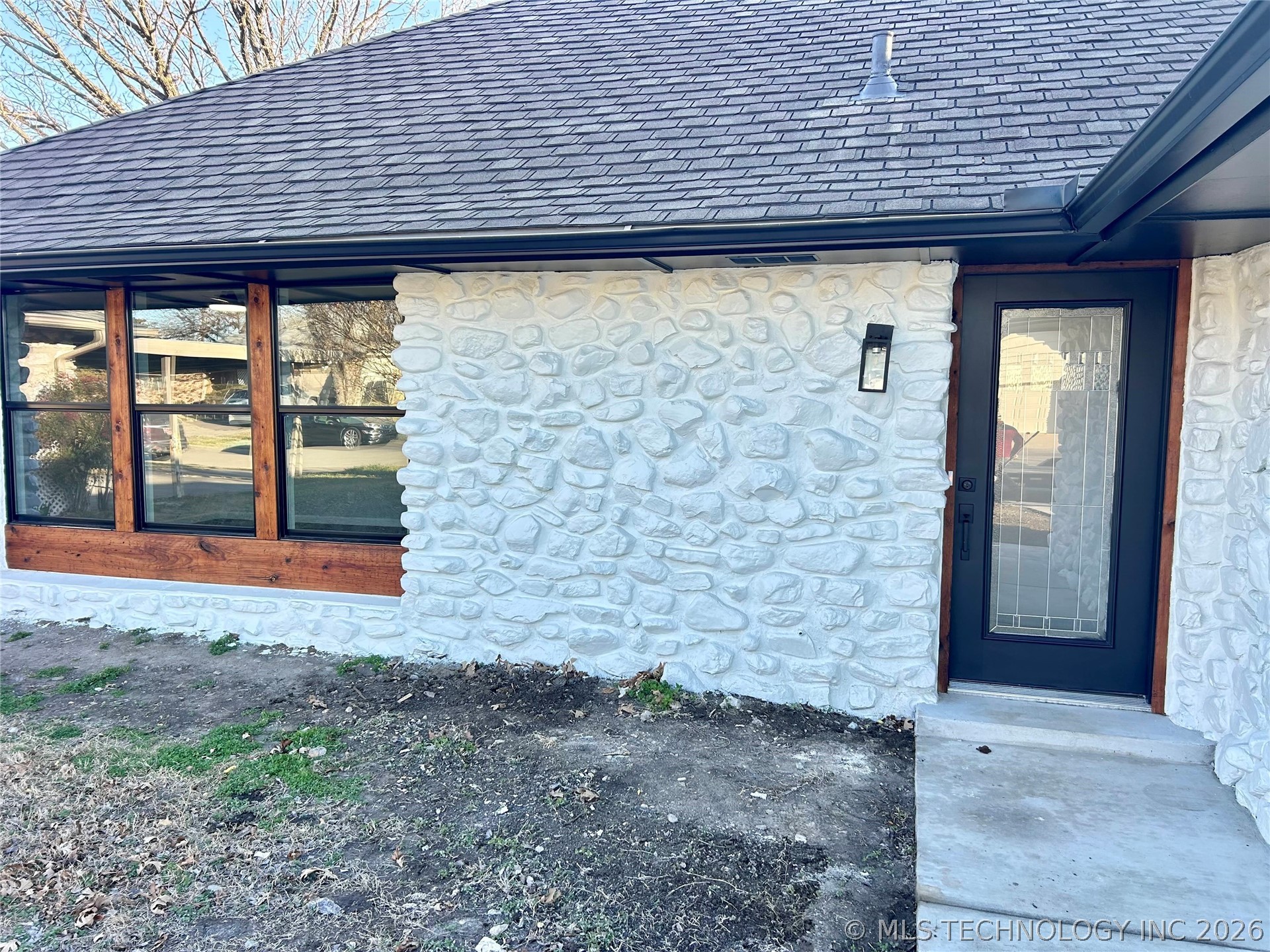 10114 E 23rd Street Property Photo 4