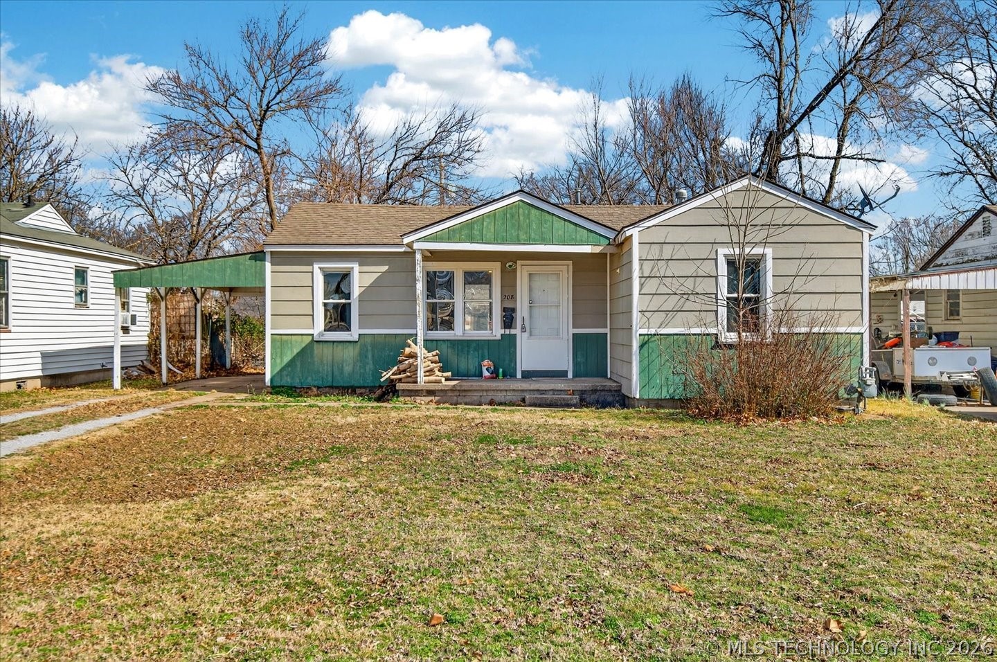 208 S Cherokee Avenue Property Photo 3