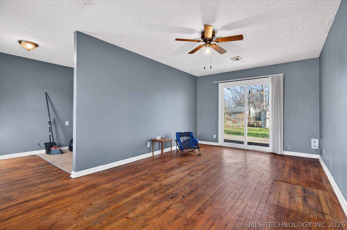 208 S Cherokee Avenue Property Photo 4