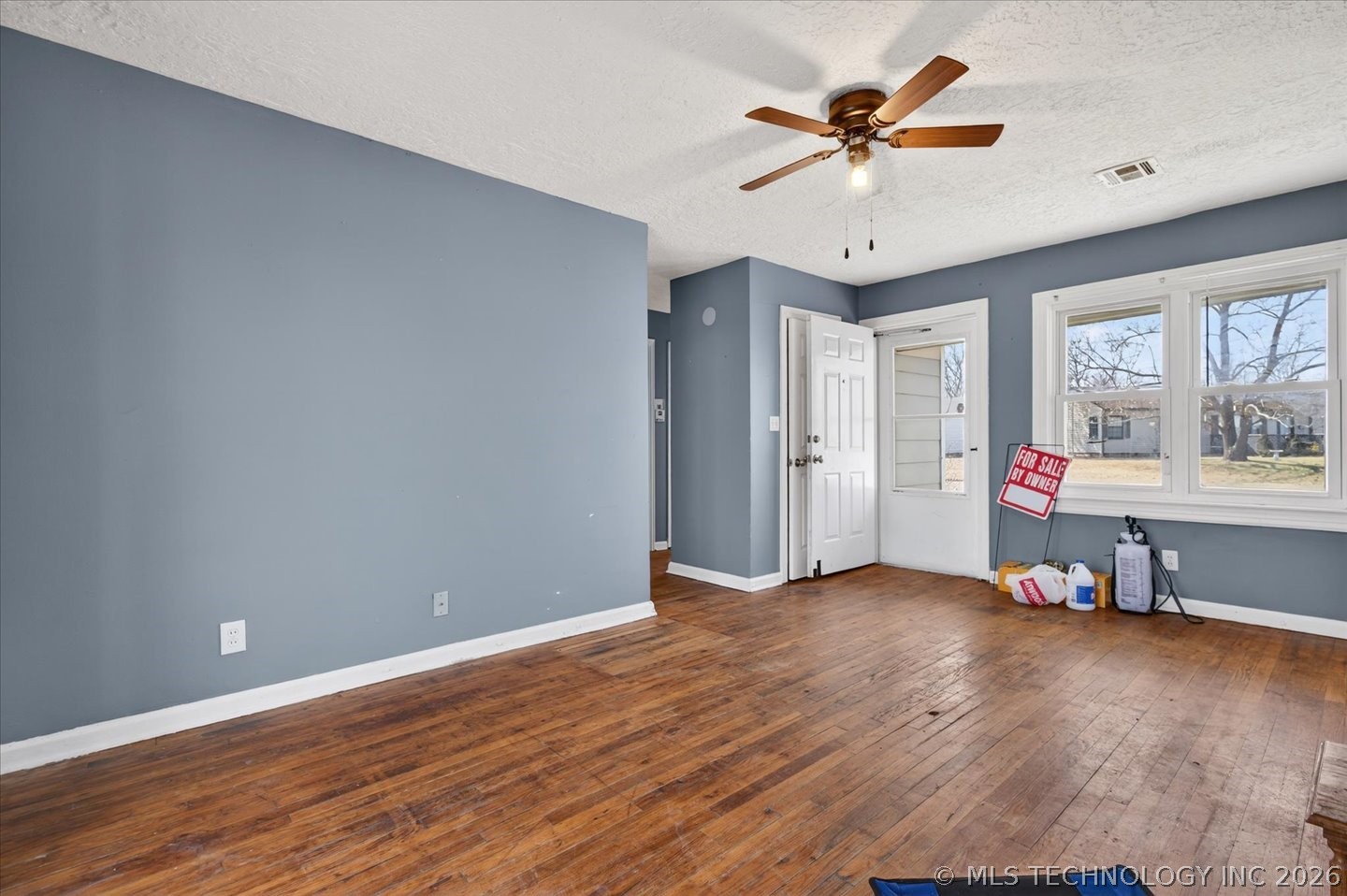 208 S Cherokee Avenue Property Photo 6