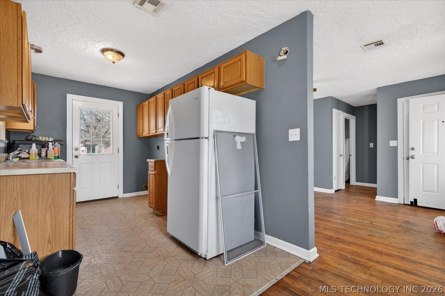 208 S Cherokee Avenue Property Photo 7