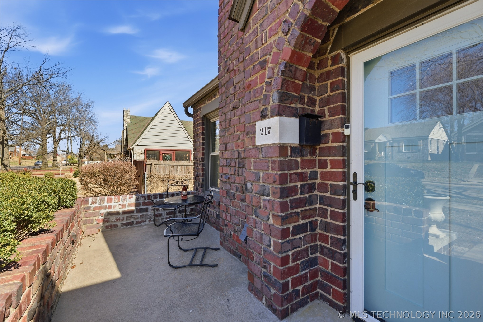 217 S Jamestown Avenue Property Photo 2