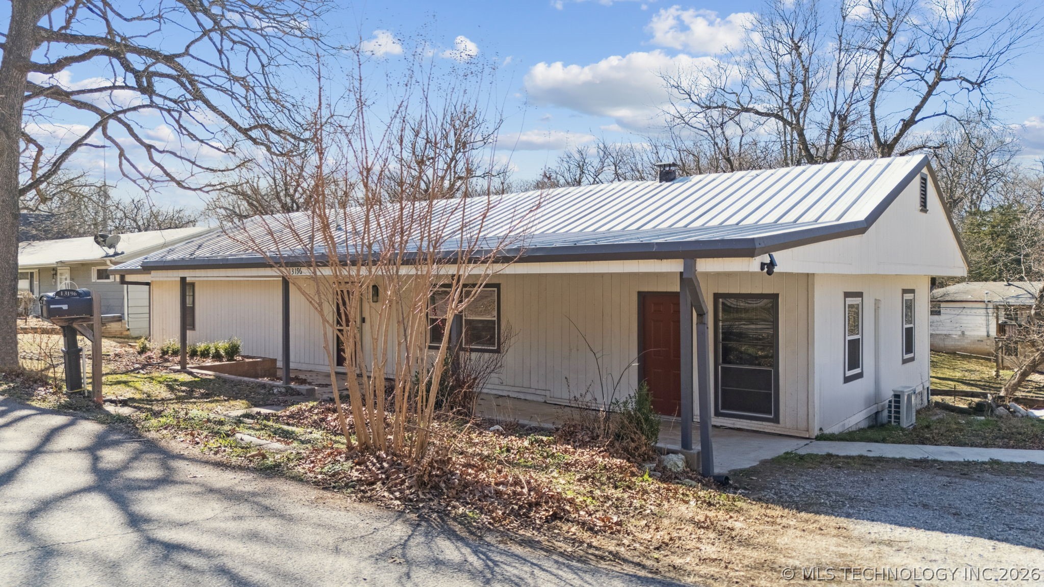 13196 S Walnut Road Property Photo 1