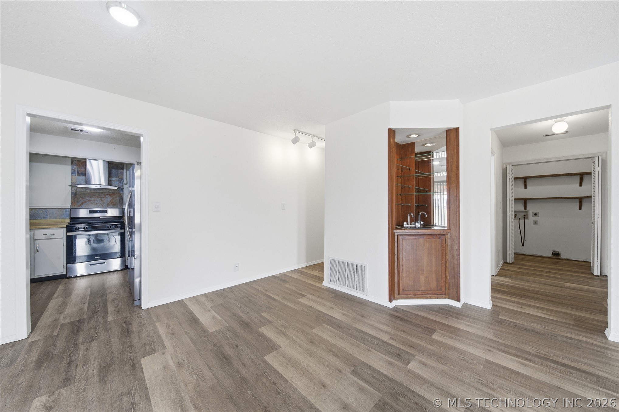 7508 S Lions Avenue Property Photo 8