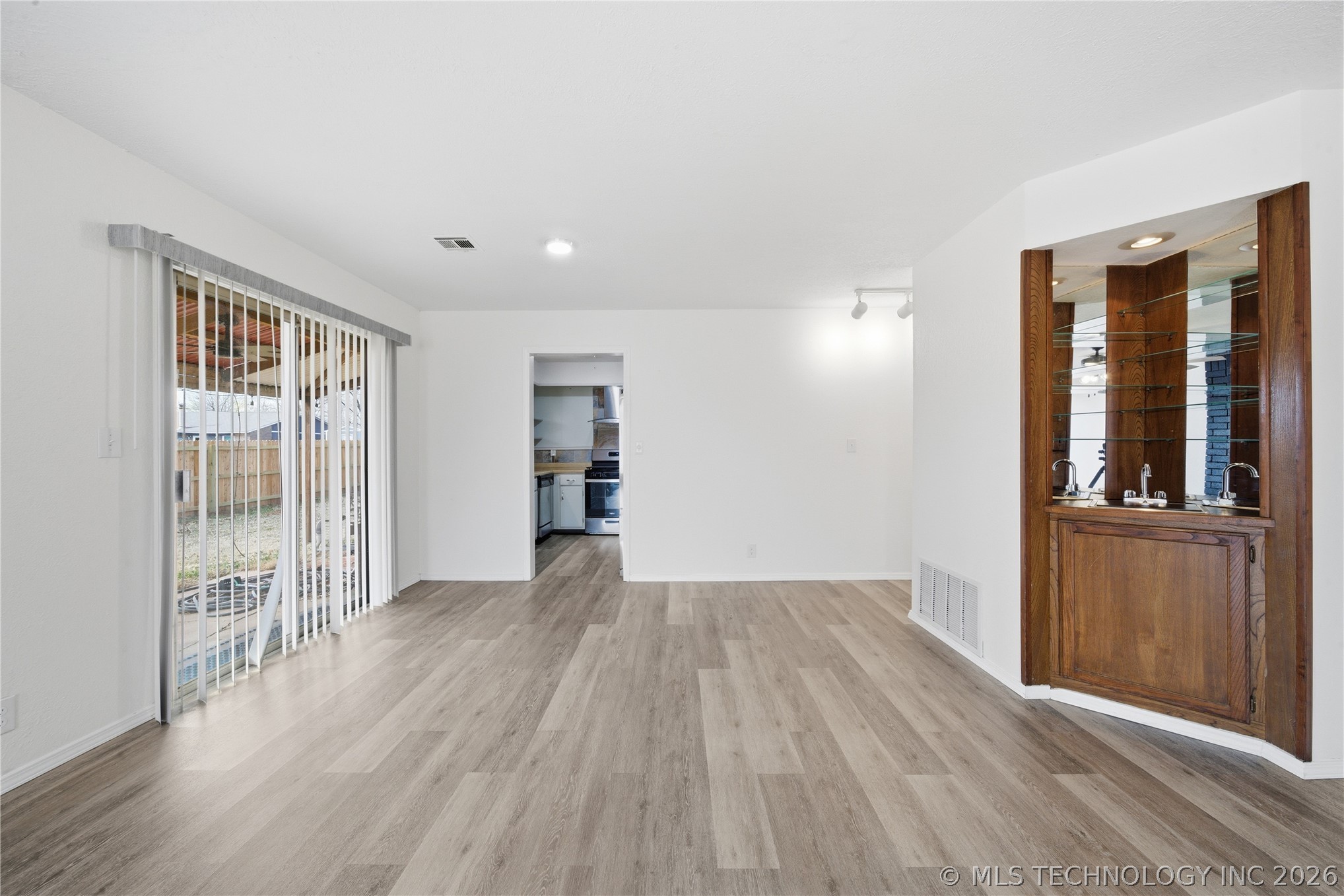 7508 S Lions Avenue Property Photo 9