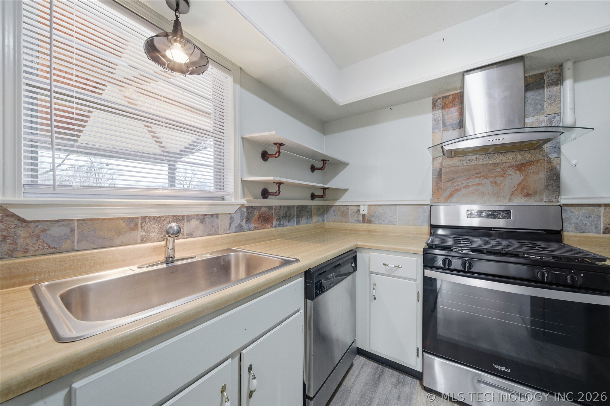 7508 S Lions Avenue Property Photo 12