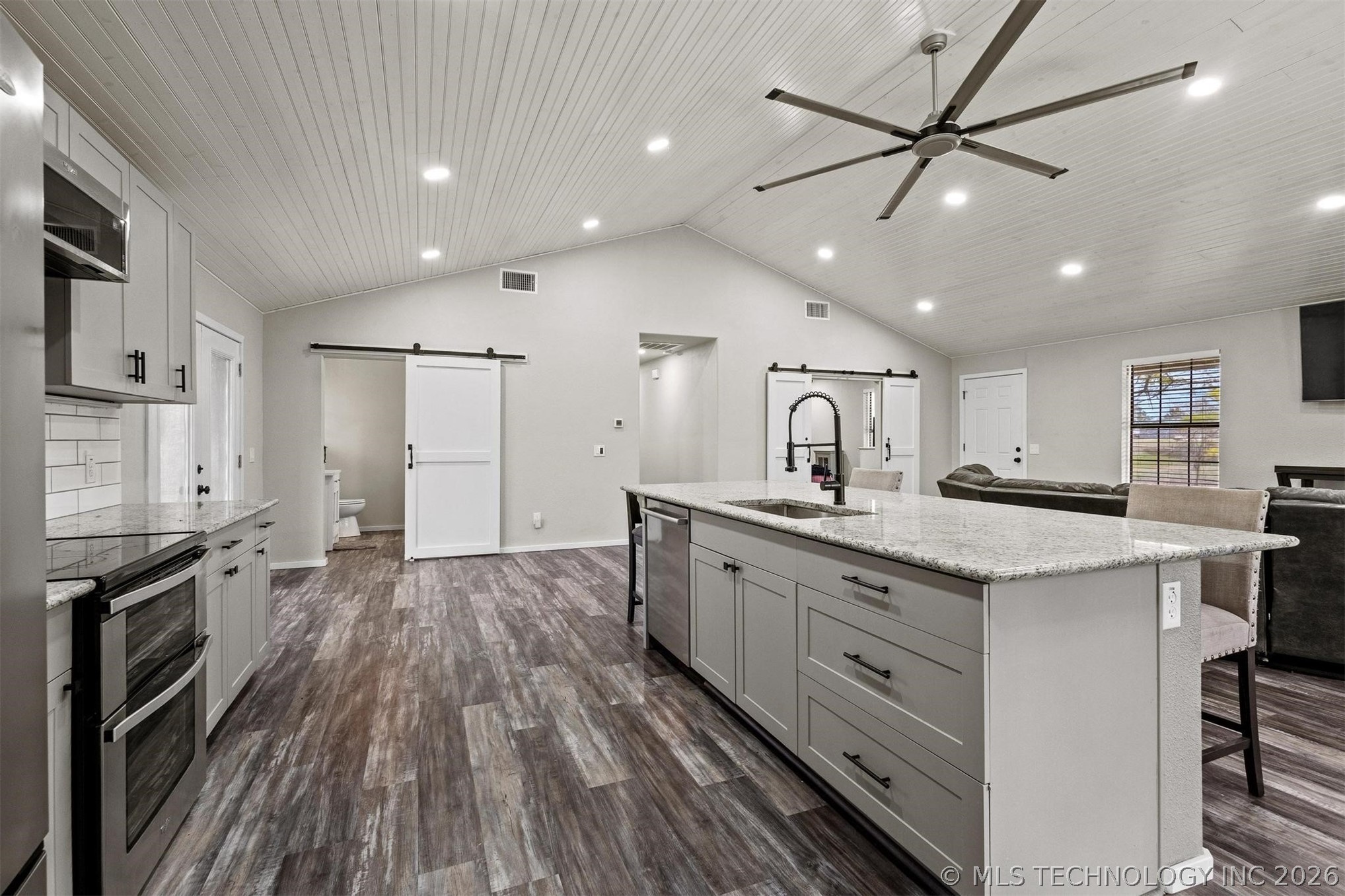 169 Cardinal Property Photo 12