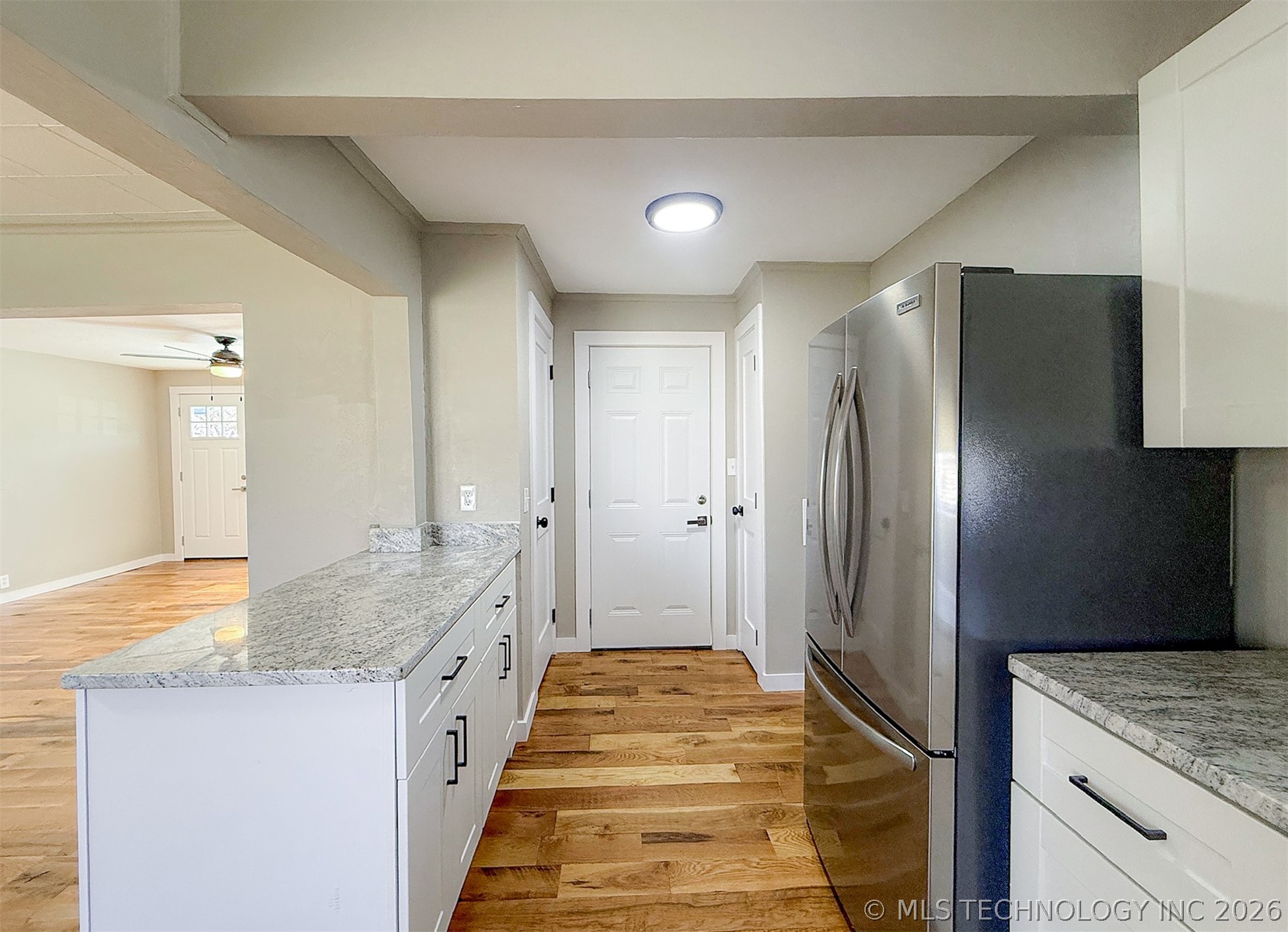 418 W 6th Street Property Photo 14