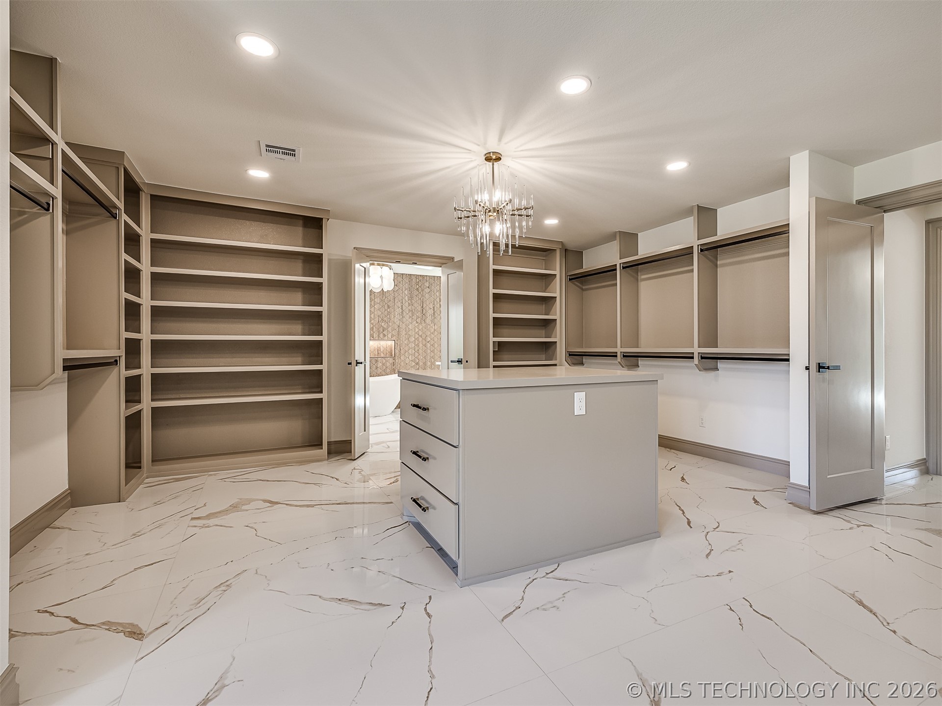 19019 Woodmere Street Property Photo 46