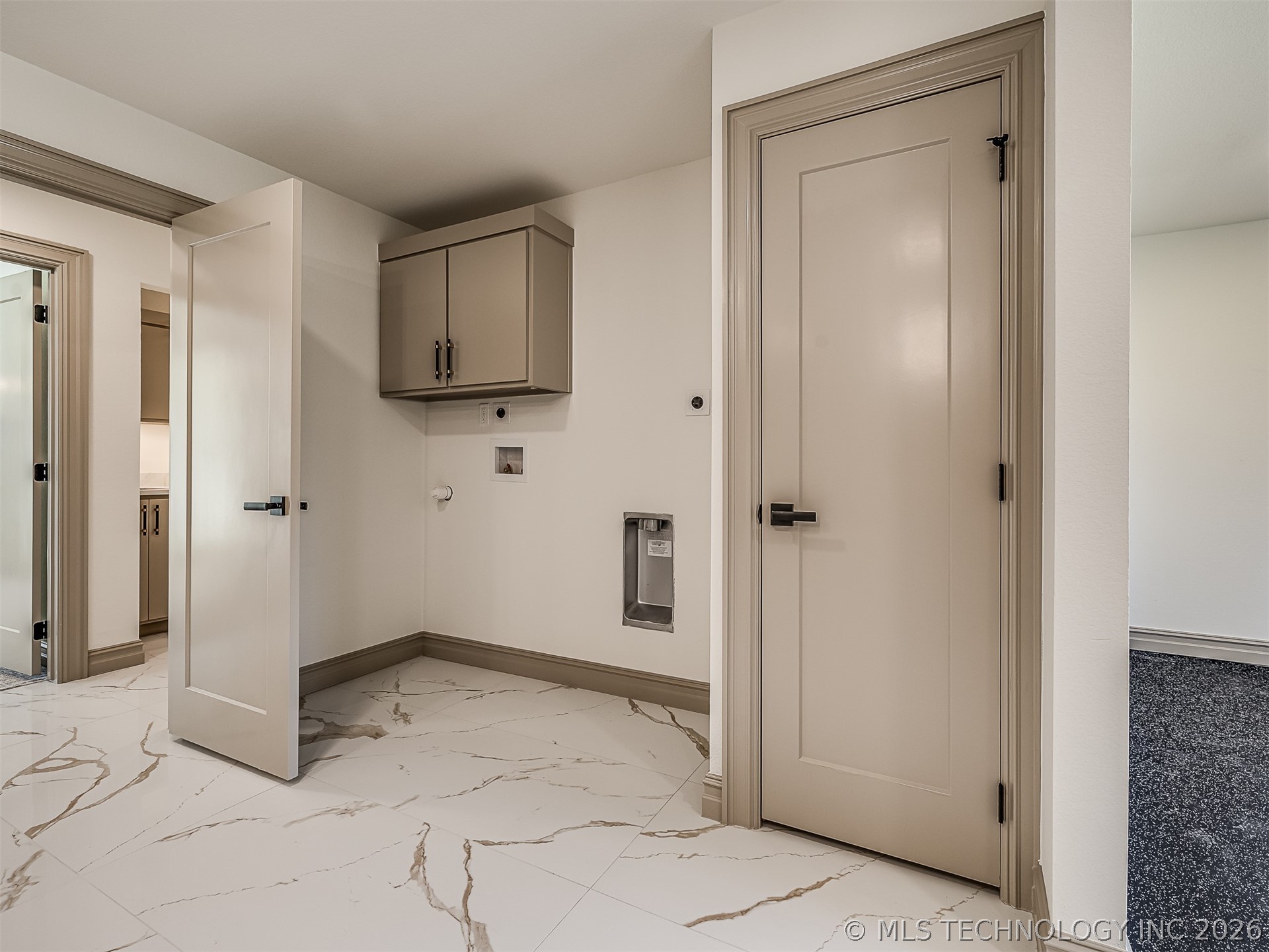 19019 Woodmere Street Property Photo 47