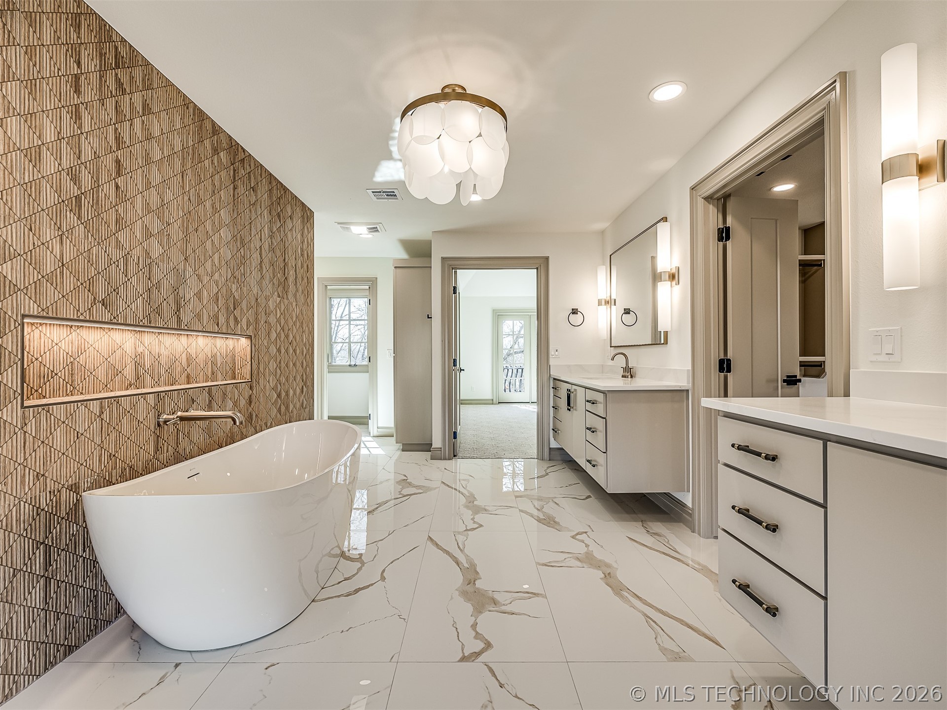 19019 Woodmere Street Property Photo 52