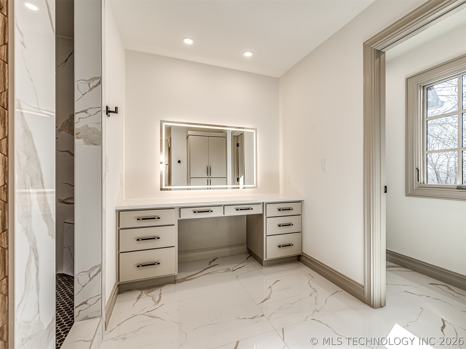 19019 Woodmere Street Property Photo 54
