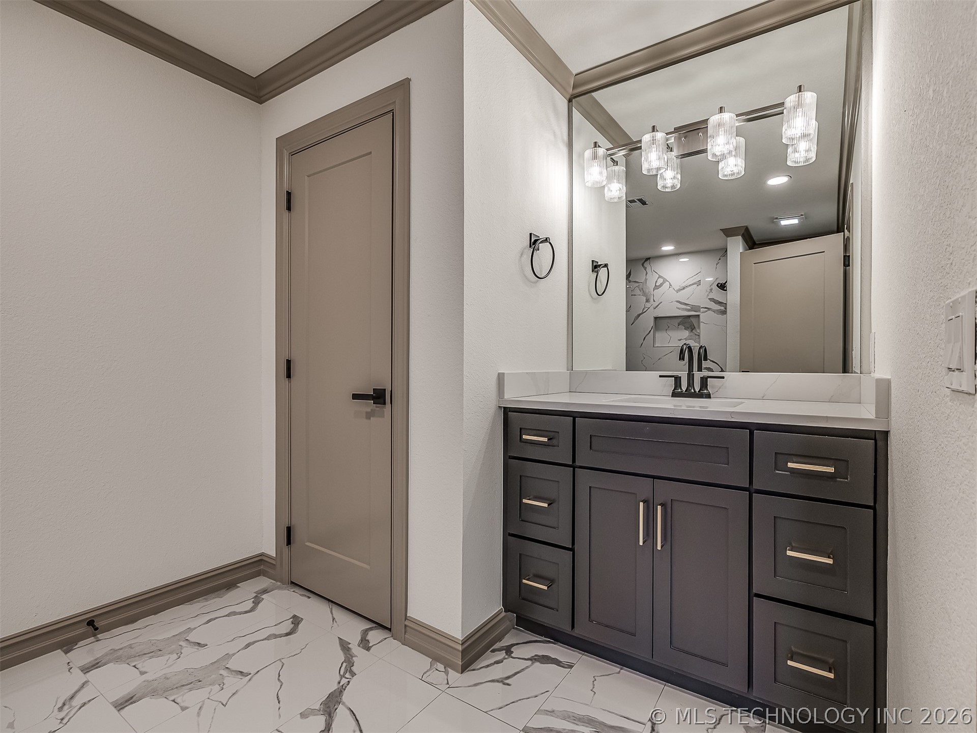 19019 Woodmere Street Property Photo 64