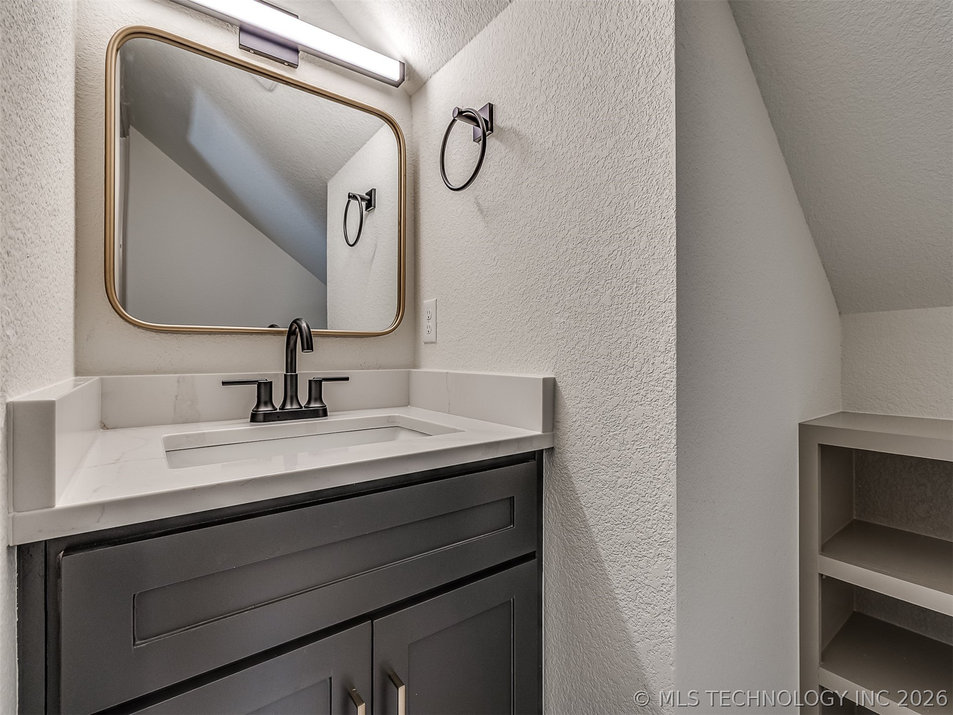 19019 Woodmere Street Property Photo 73
