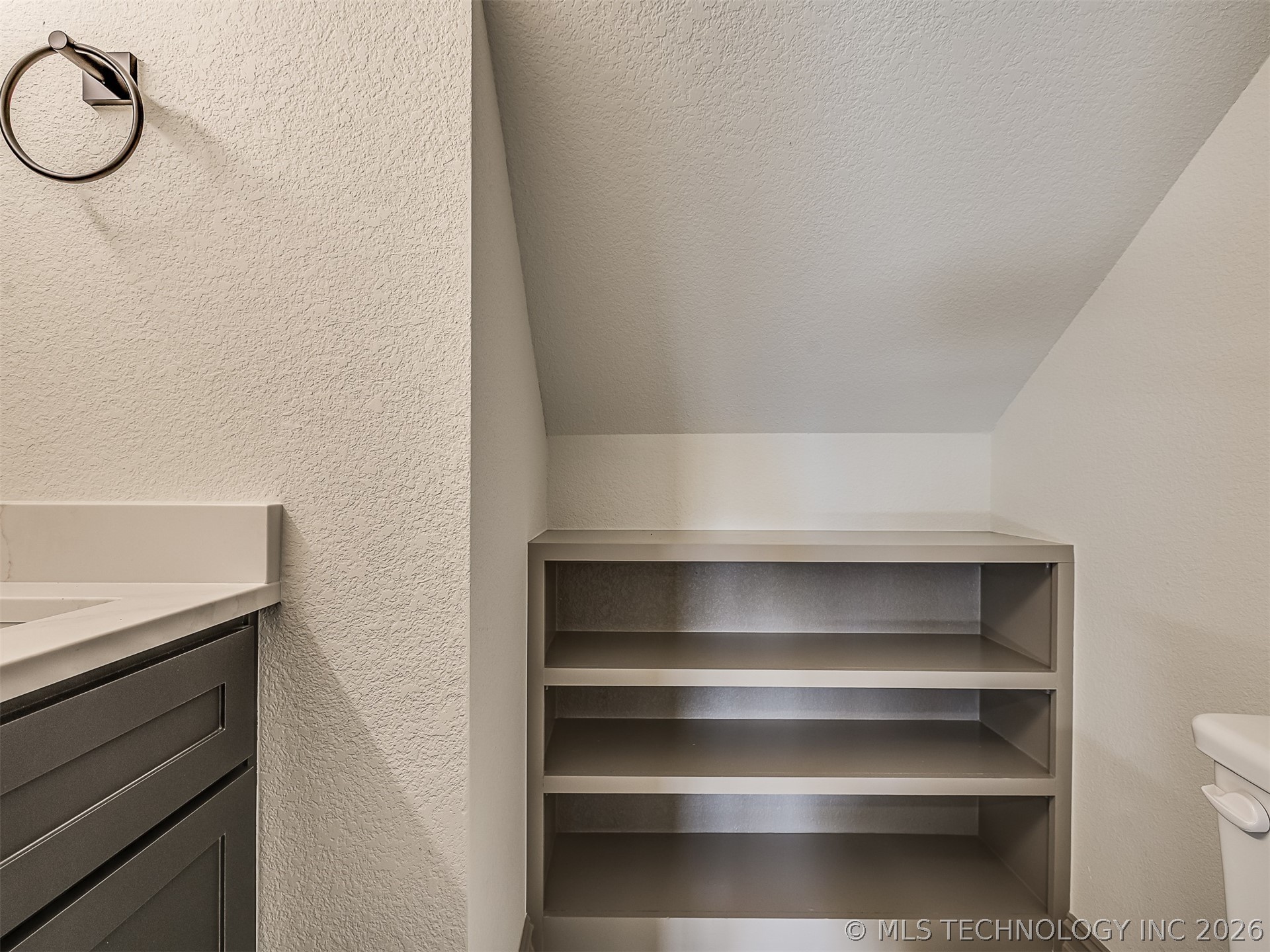 19019 Woodmere Street Property Photo 74