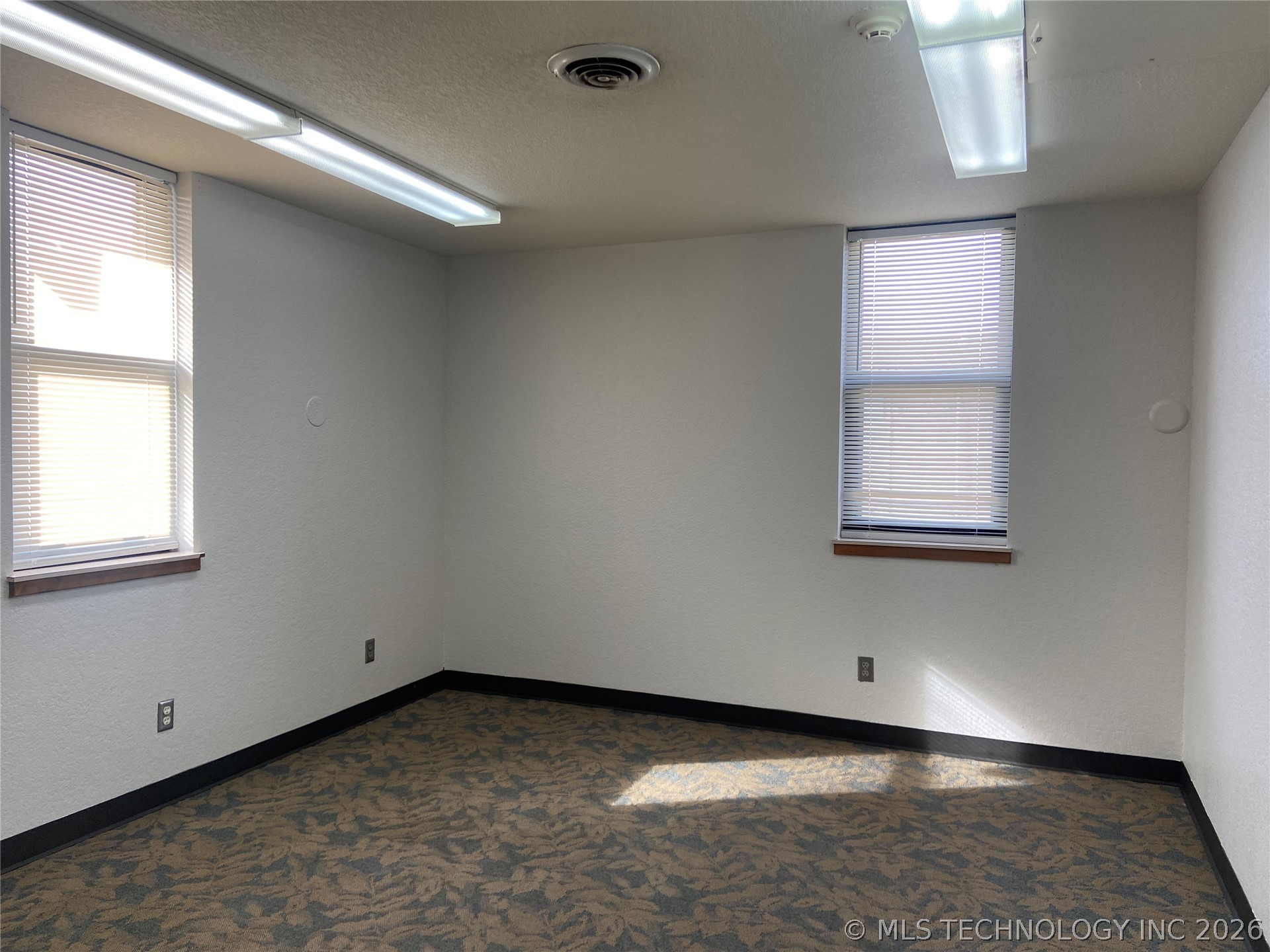 817 Elks Boulevard Property Photo 17